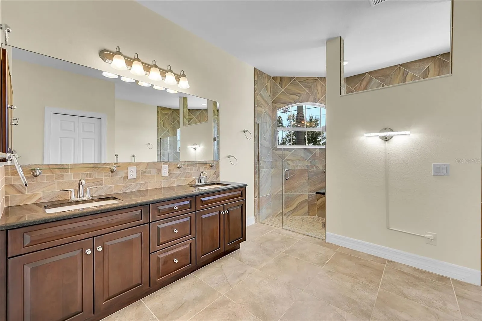 233 FAIRWAY RD