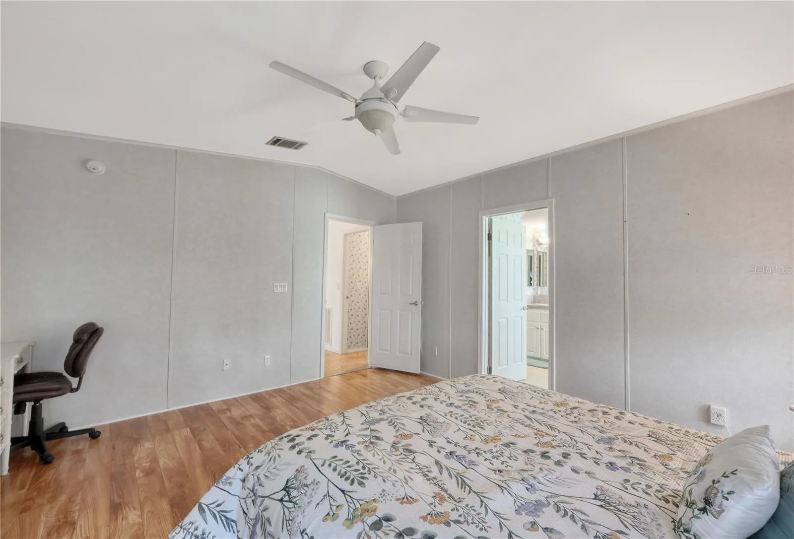 2100 KINGS HWY #63, #63