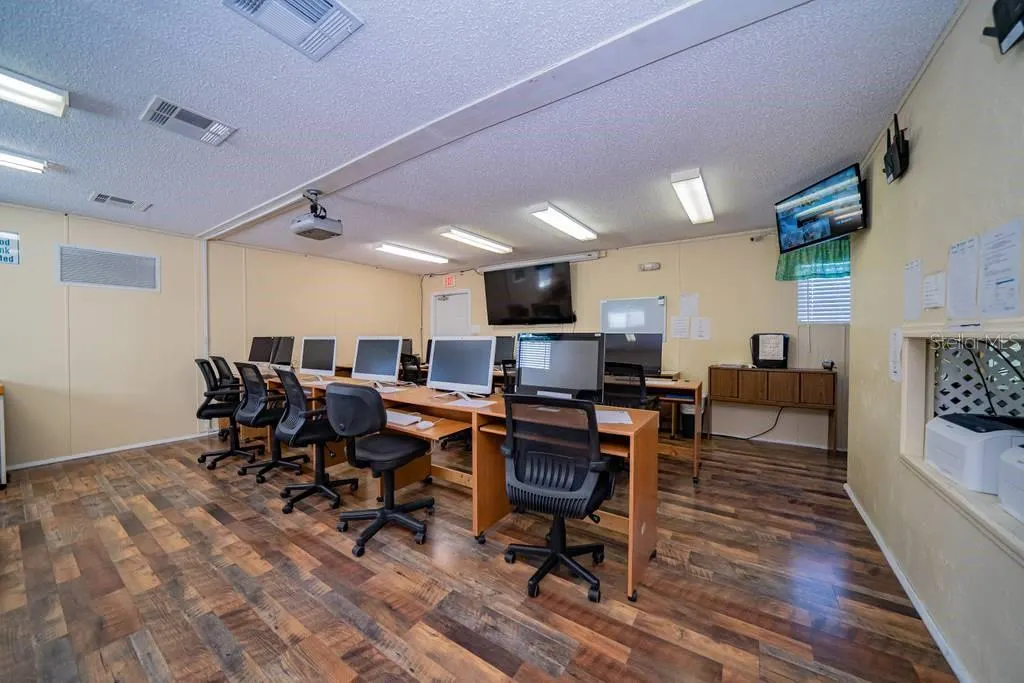 2100 KINGS HWY #63, #63