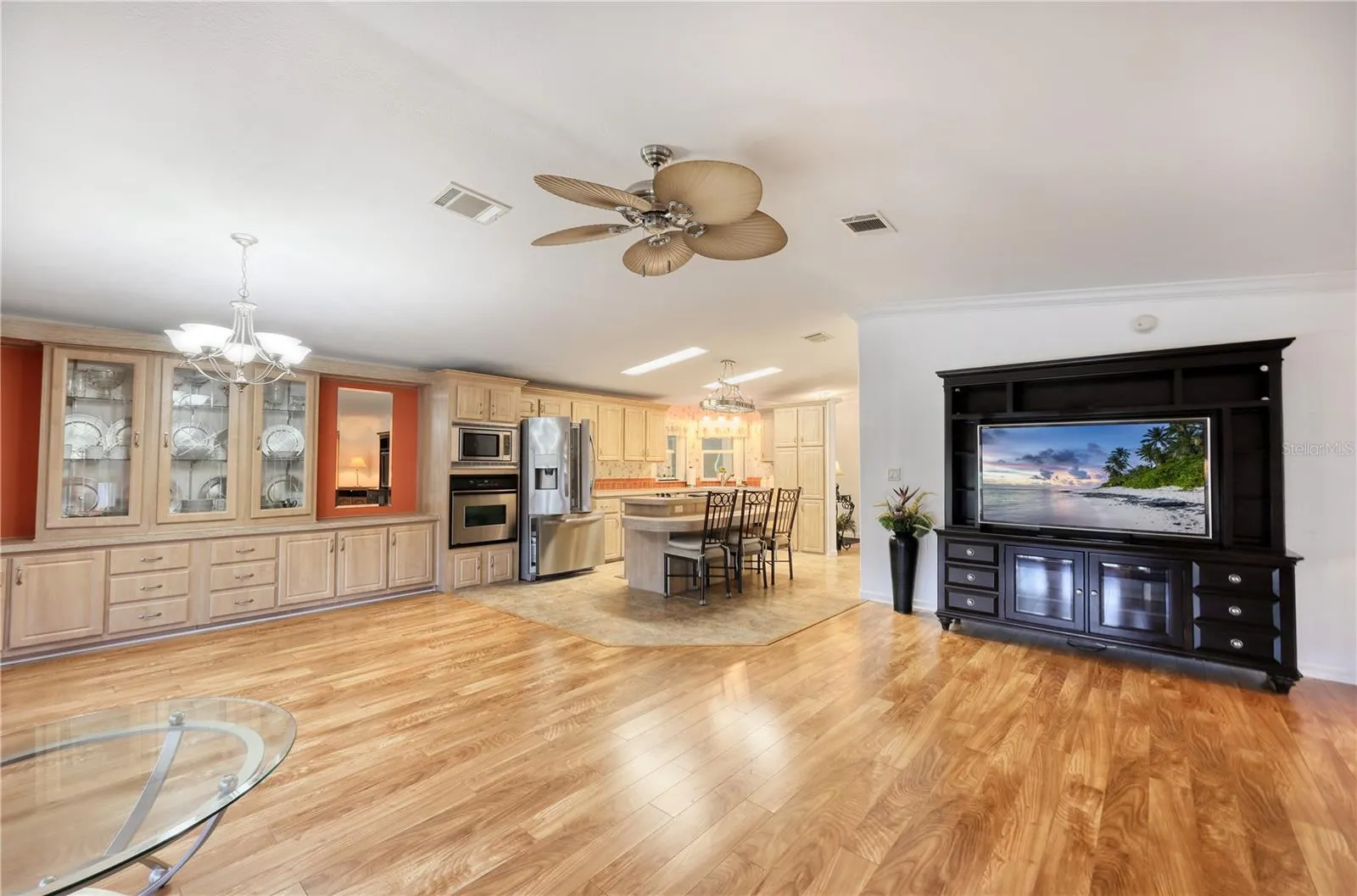 2100 KINGS HWY #63, #63