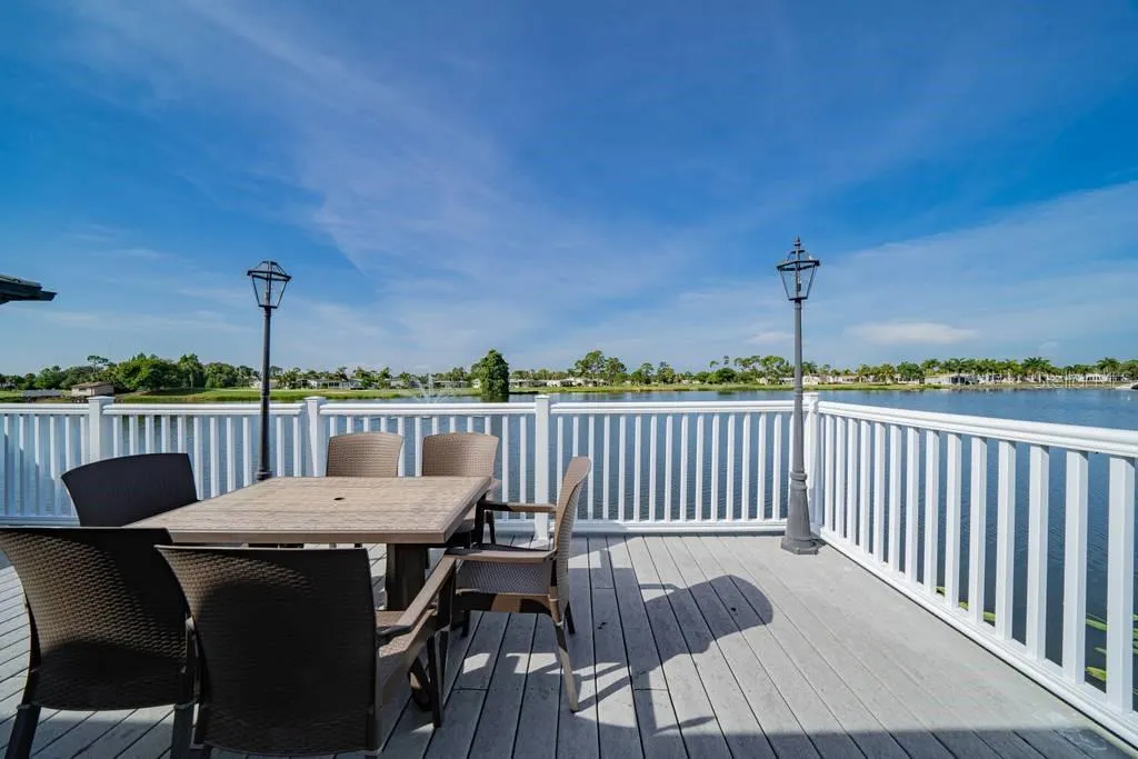 2100 KINGS HWY #63, #63