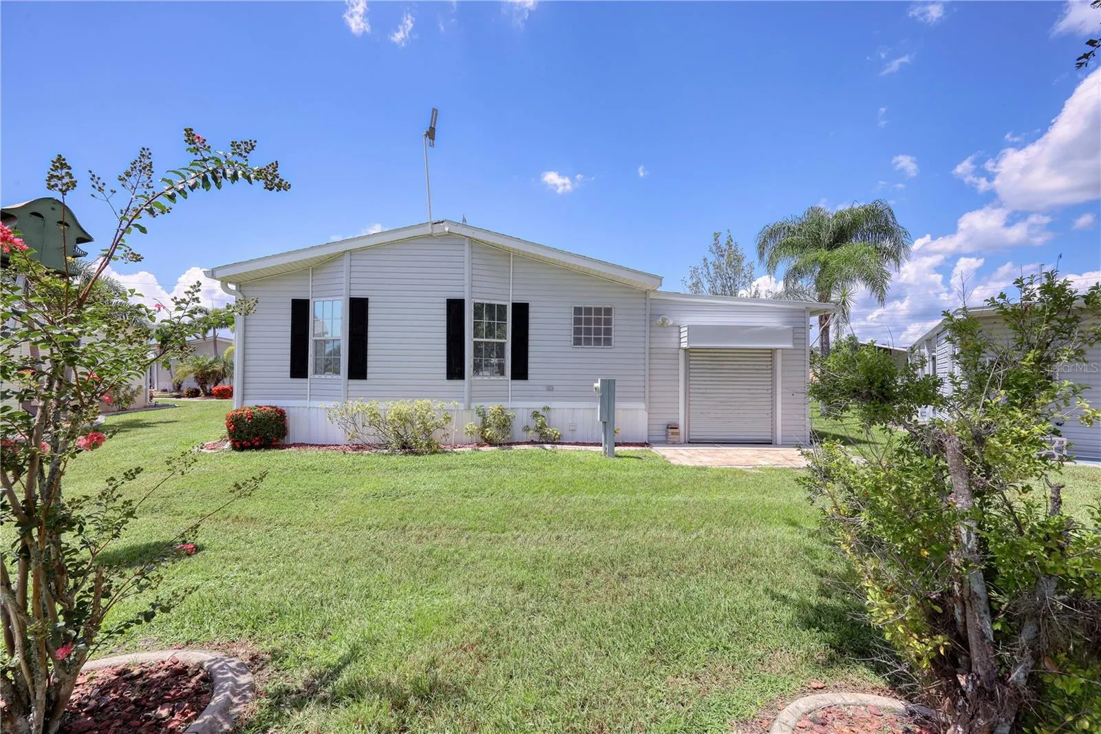 2100 KINGS HWY #63, #63
