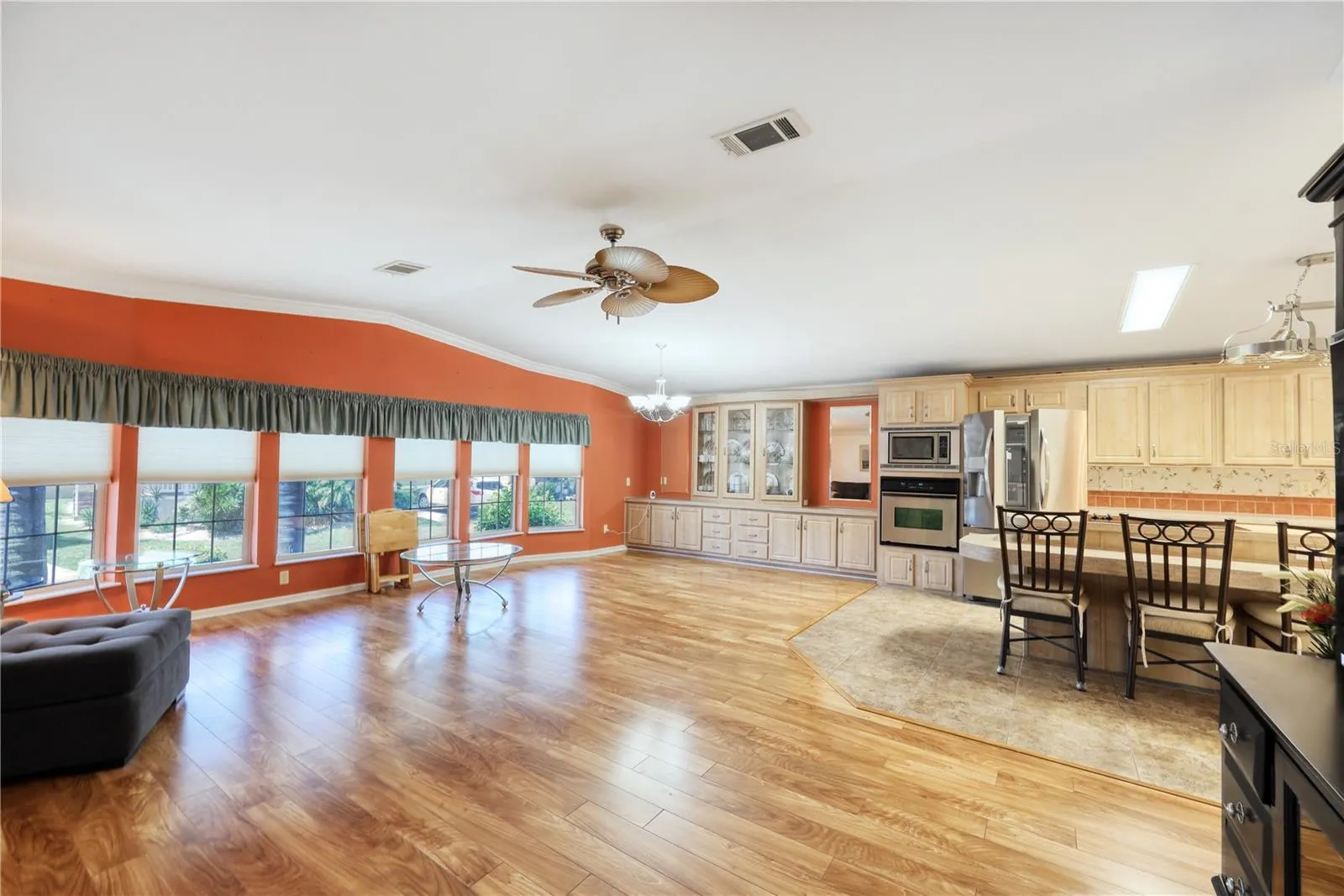 2100 KINGS HWY #63, #63
