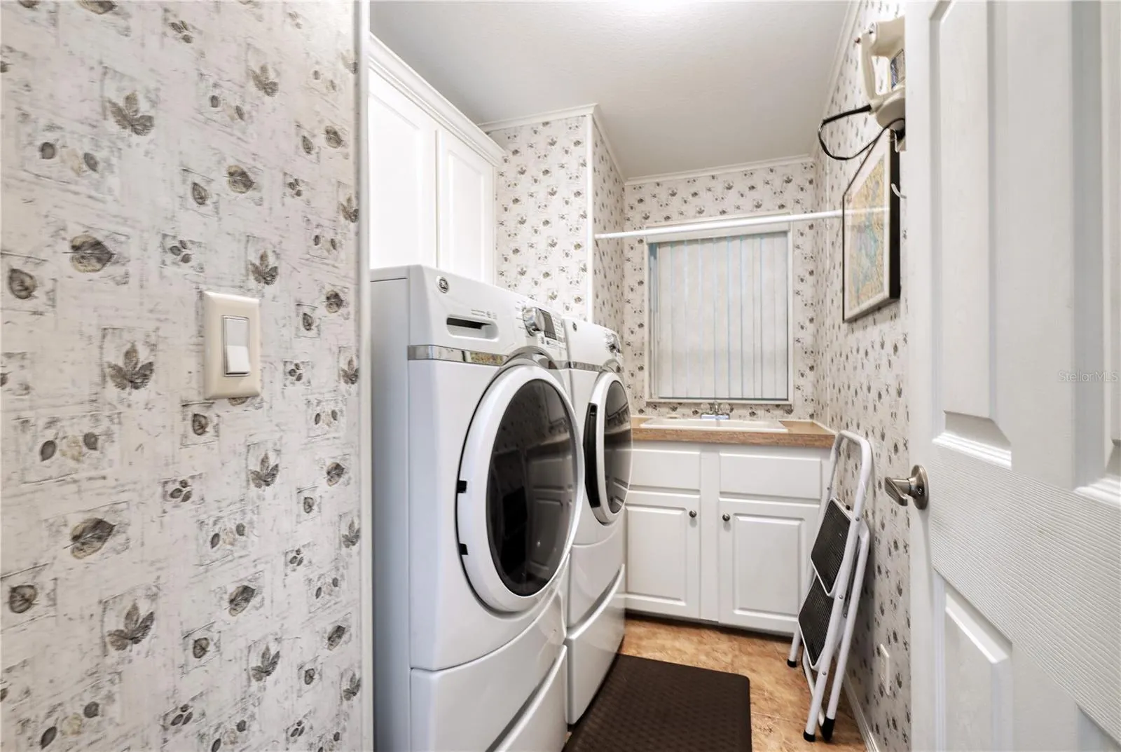 2100 KINGS HWY #63, #63