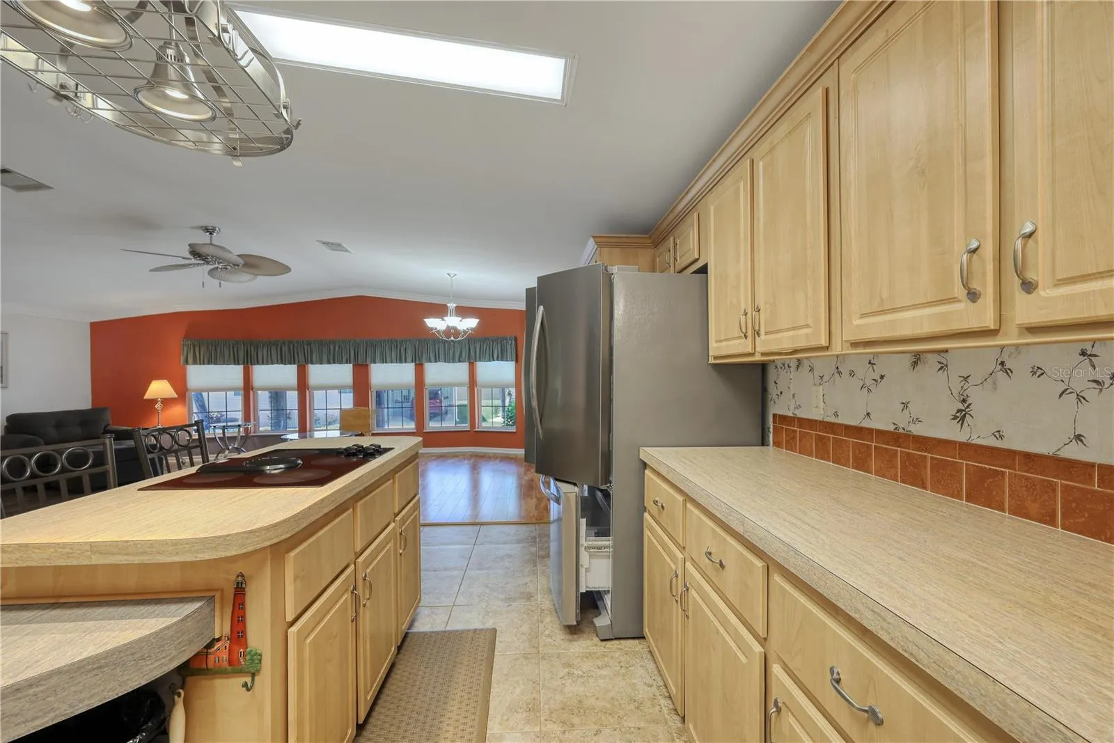 2100 KINGS HWY #63, #63