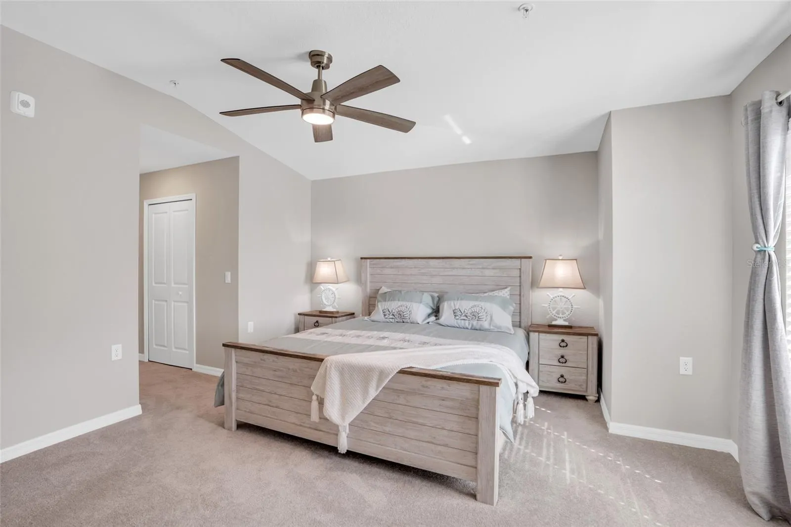 14214 HERITAGE LANDING BLVD #821, #821