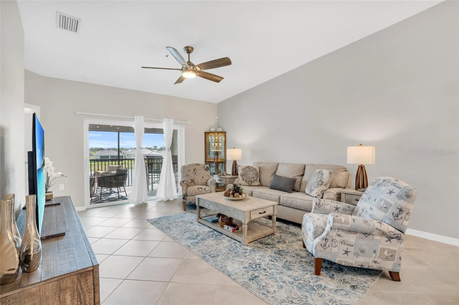 14214 HERITAGE LANDING BLVD #821, #821