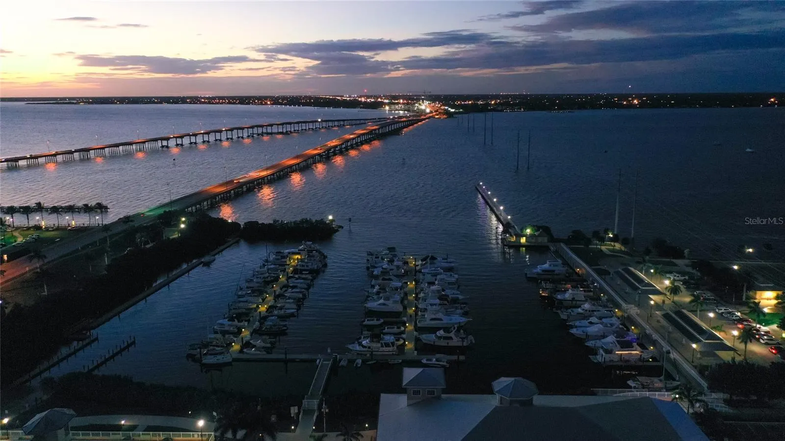 14214 HERITAGE LANDING BLVD #821, #821