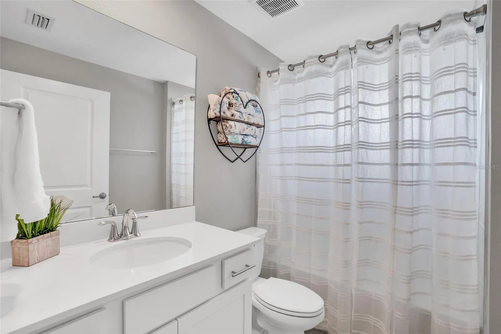 14214 HERITAGE LANDING BLVD #821, #821