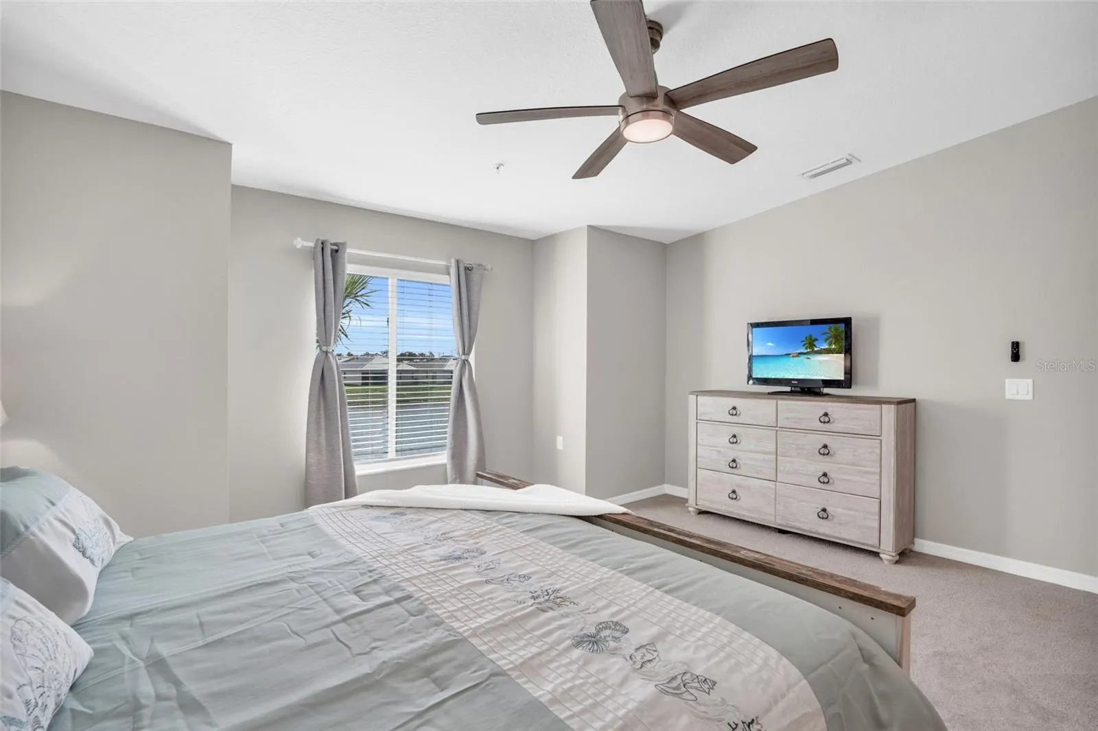14214 HERITAGE LANDING BLVD #821, #821