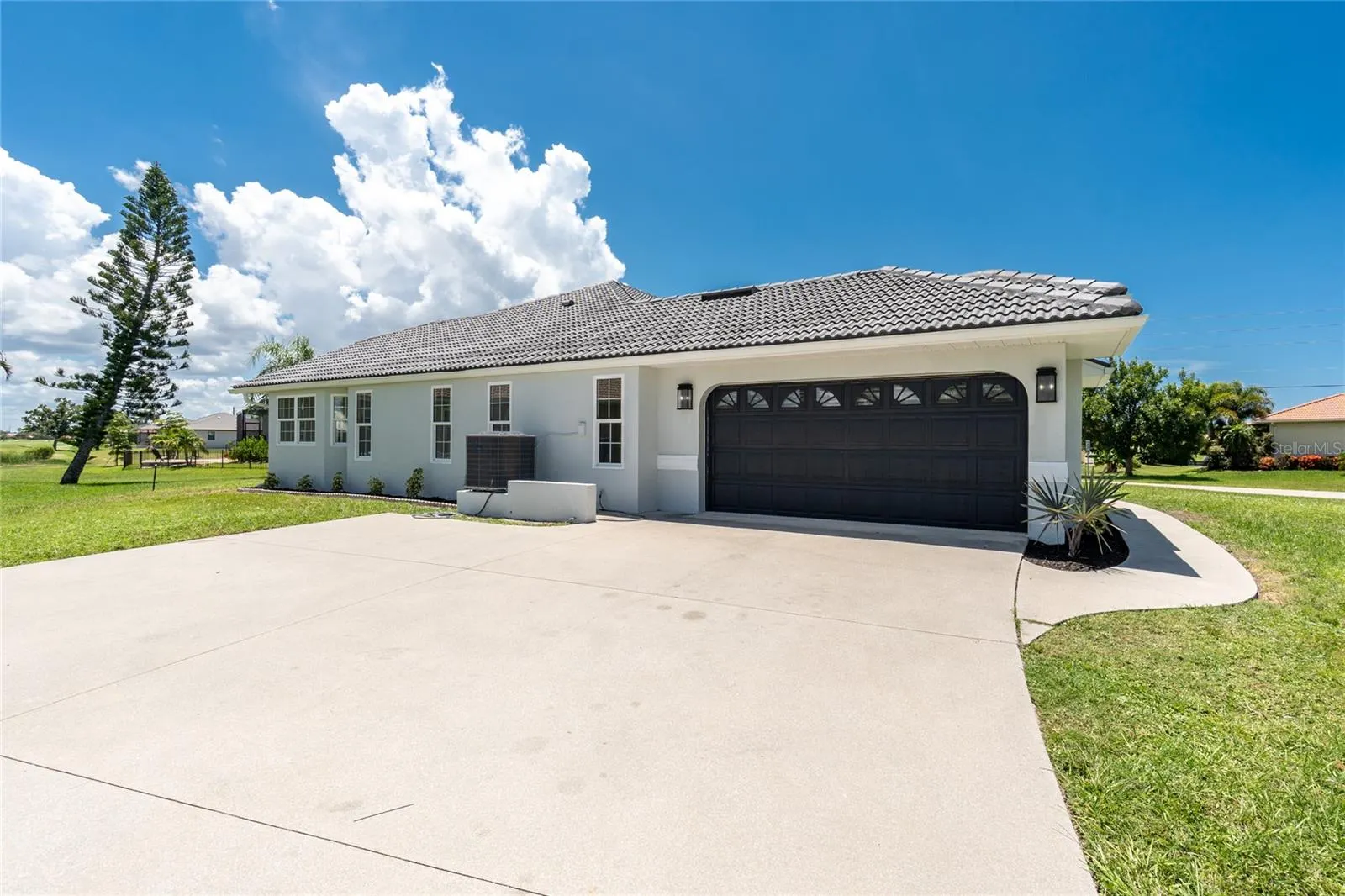 443 MADRID BLVD