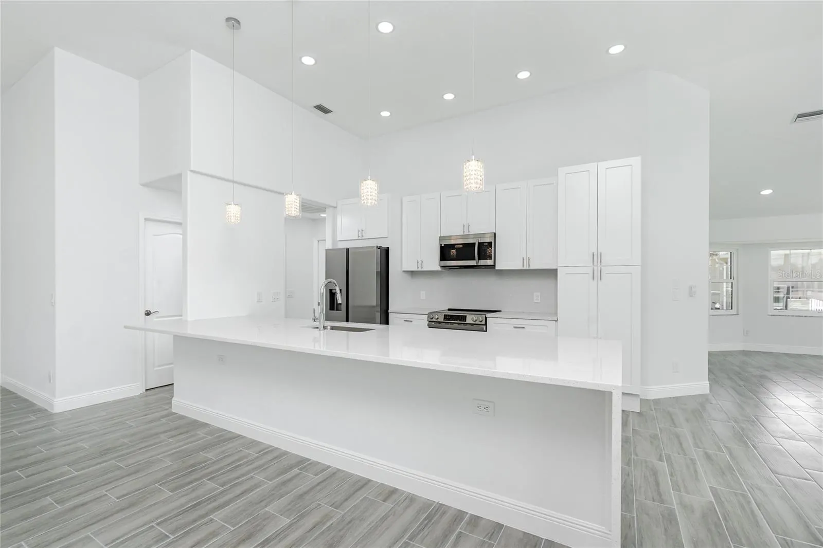 443 MADRID BLVD
