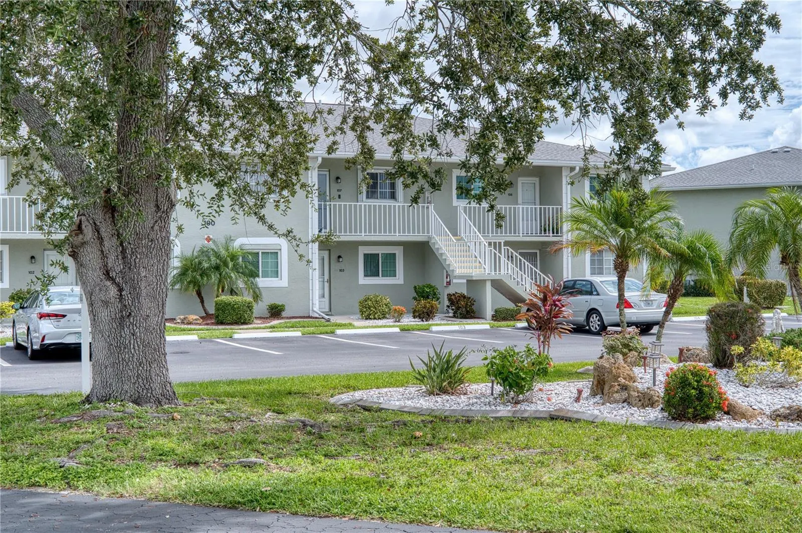 3310 LOVELAND BLVD #107, #107
