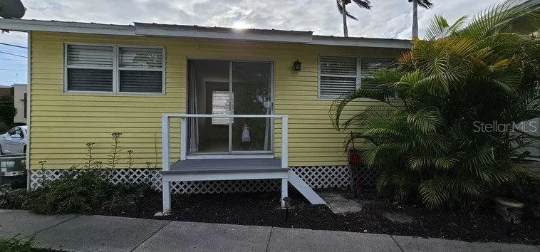 461 W MARION AVE
