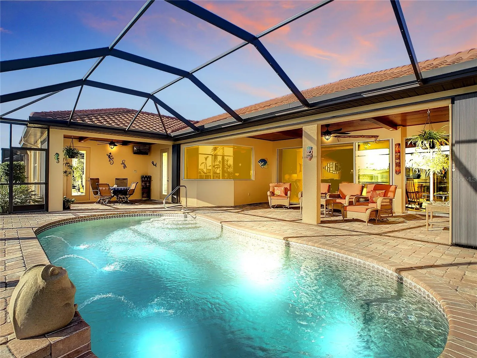 48 TROPICANA DR