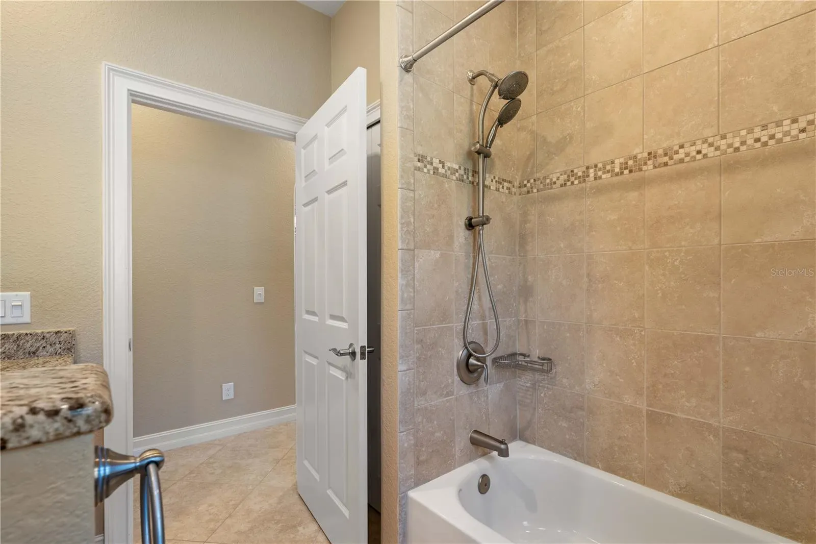 48 TROPICANA DR