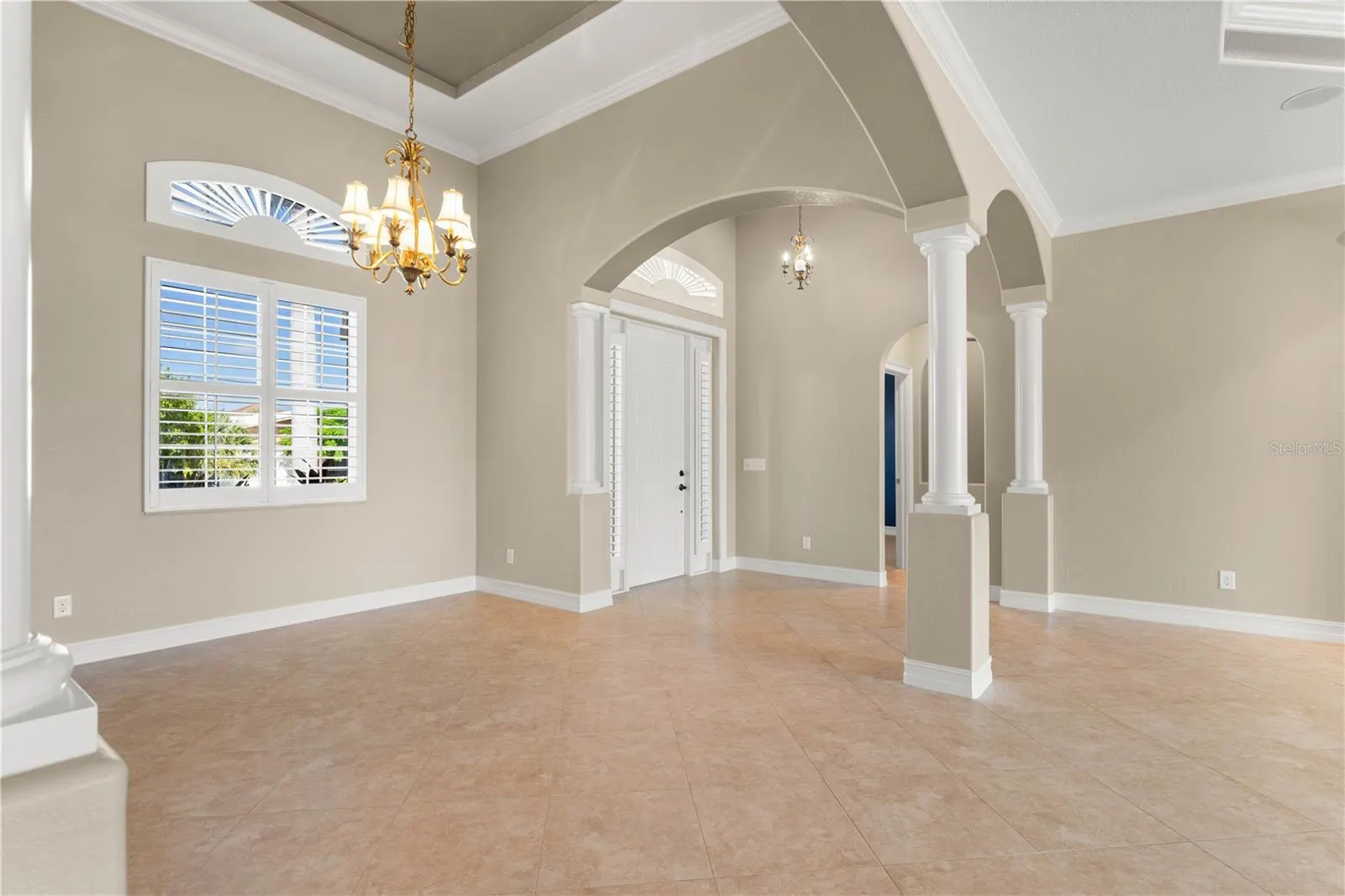 48 TROPICANA DR