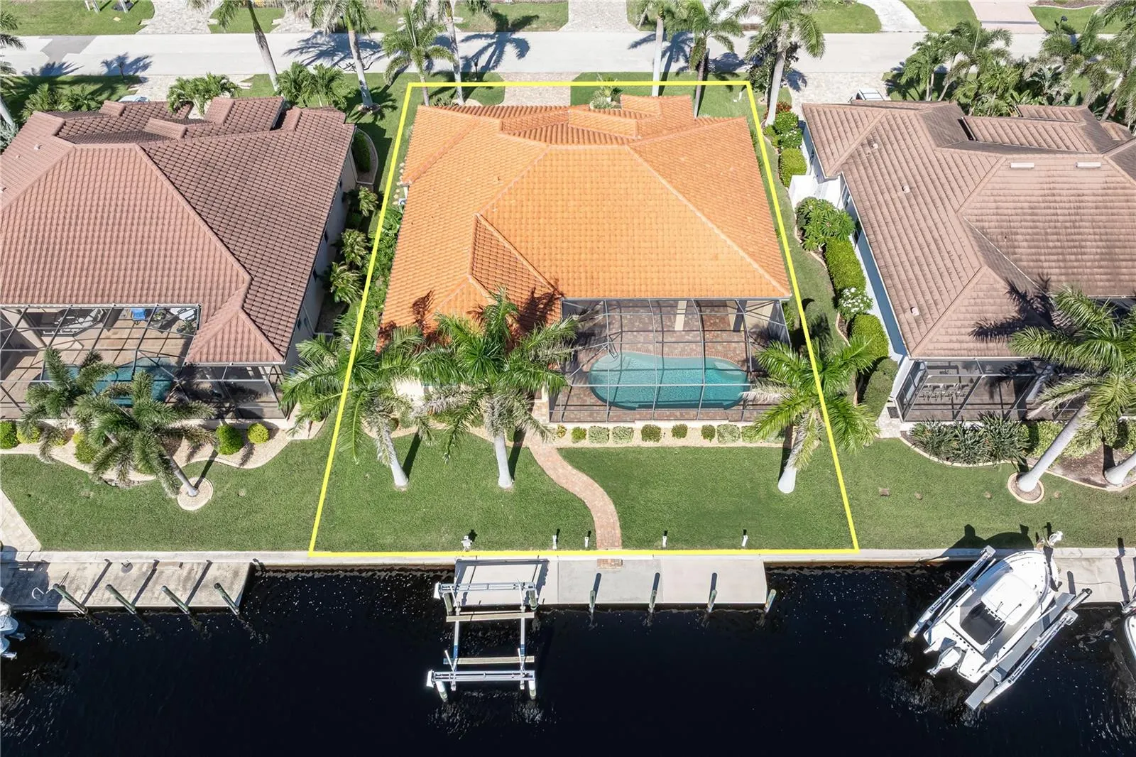 48 TROPICANA DR