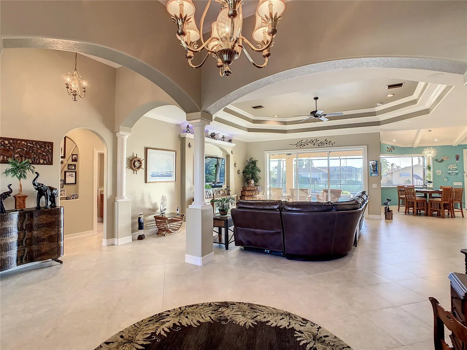 48 TROPICANA DR