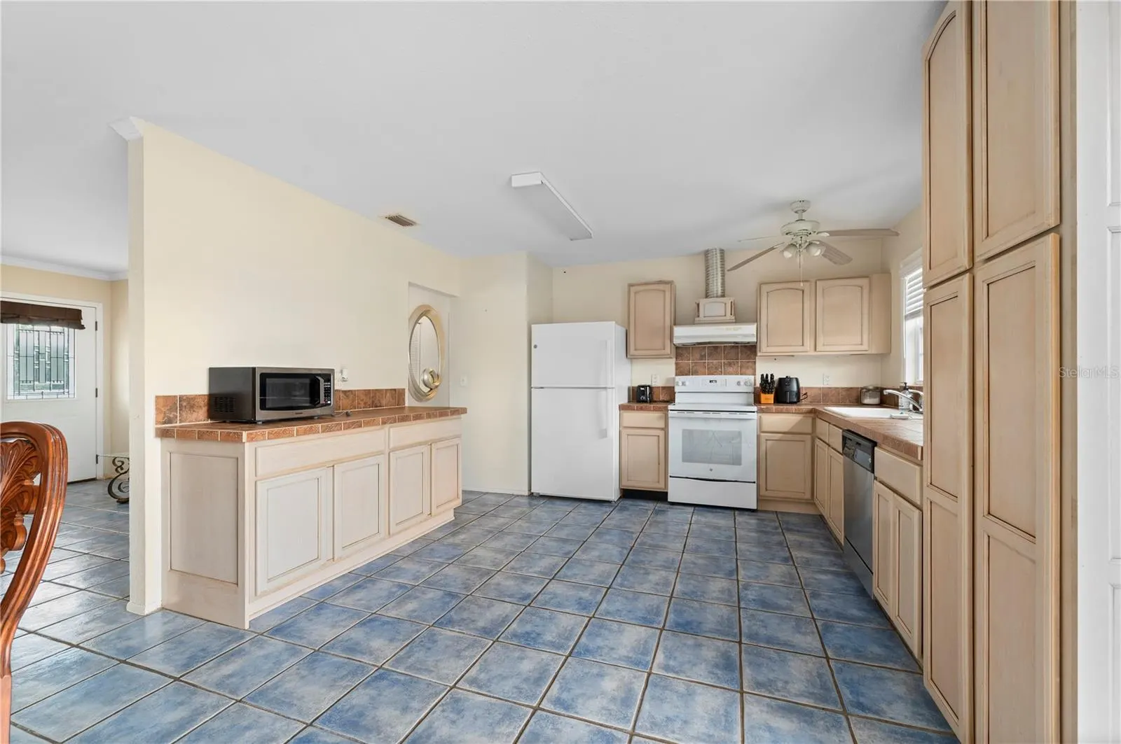 18334 KERRVILLE CIR