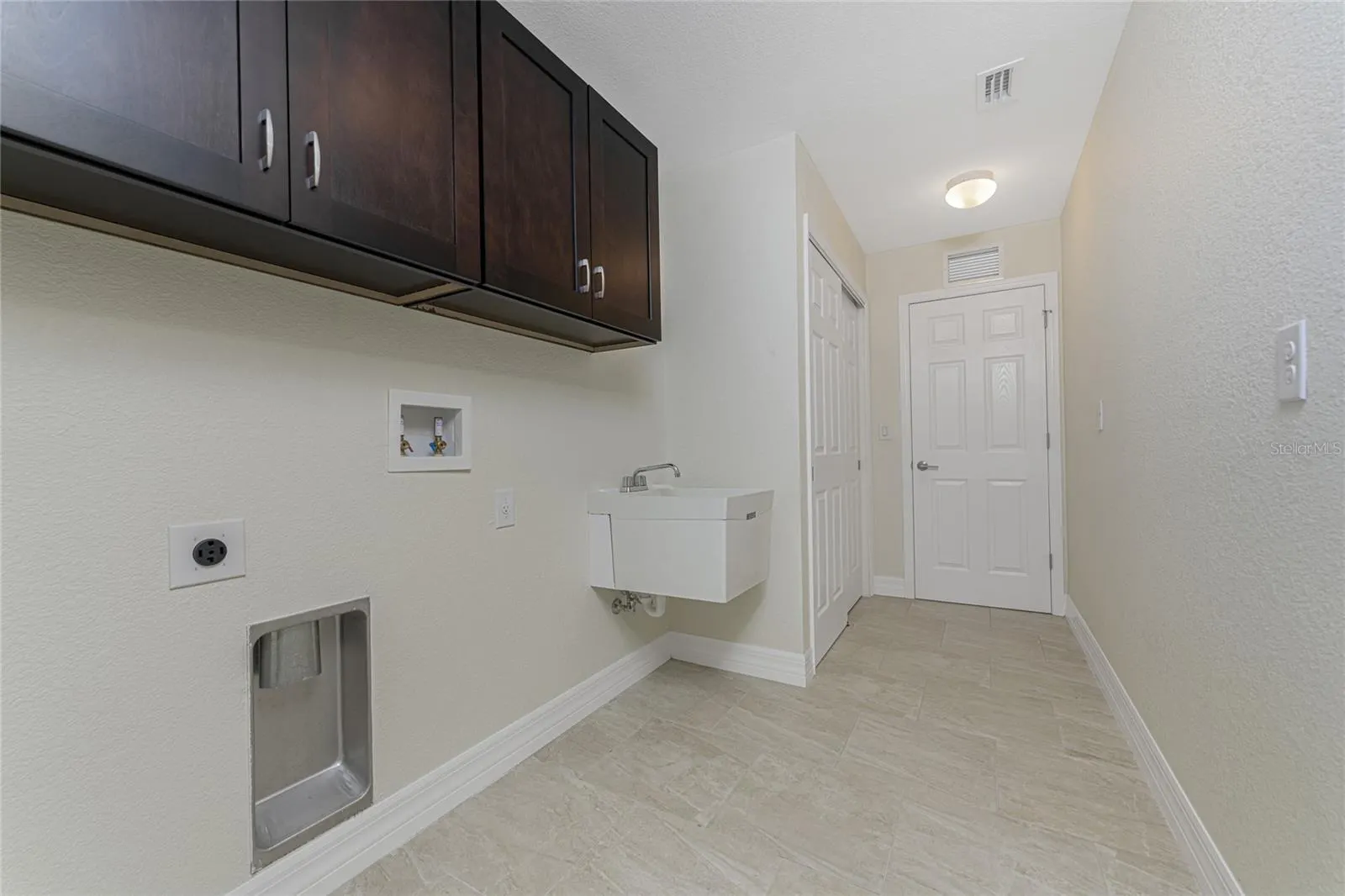 2315 LITTLEFIELD LN