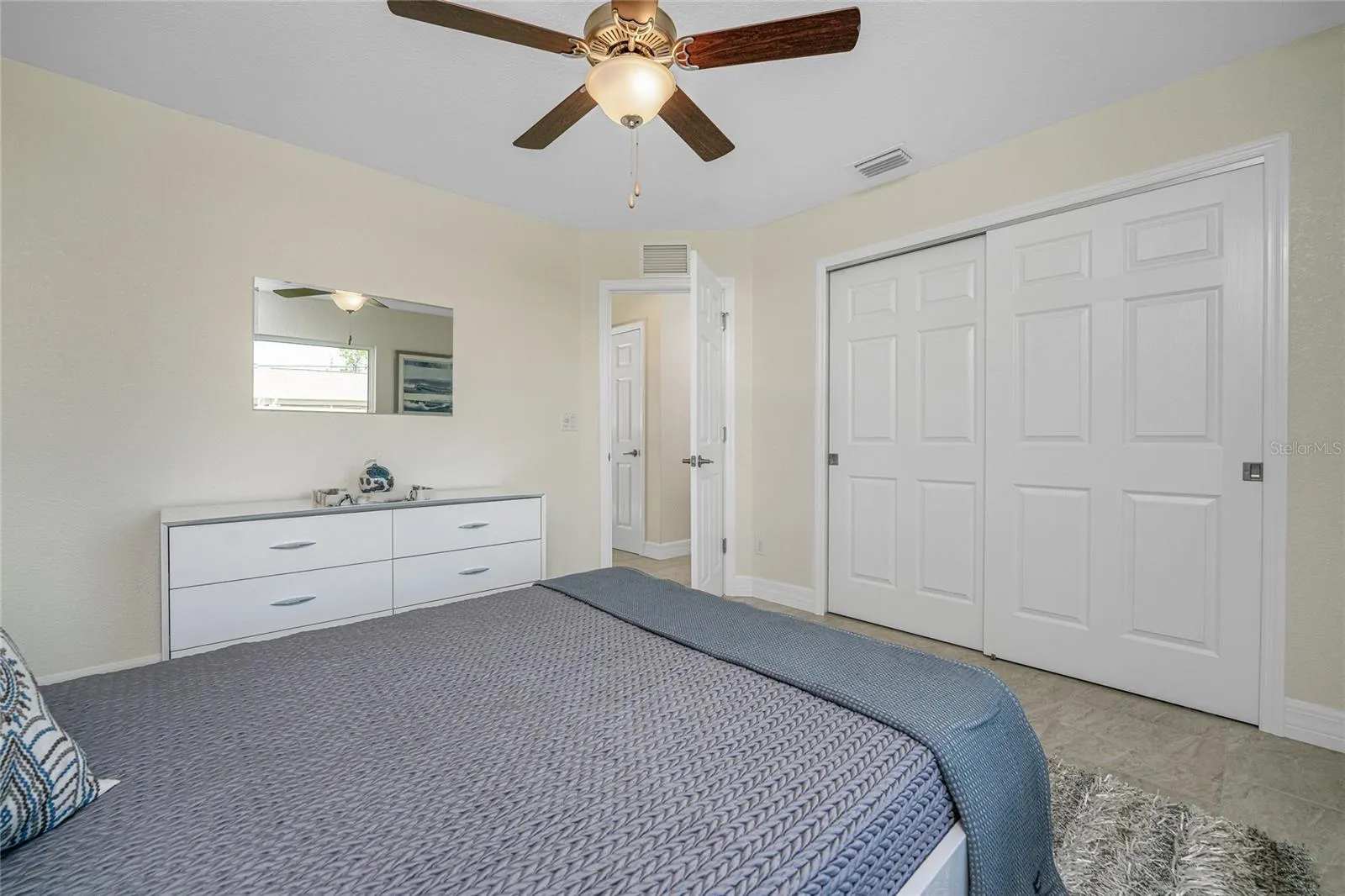 2315 LITTLEFIELD LN
