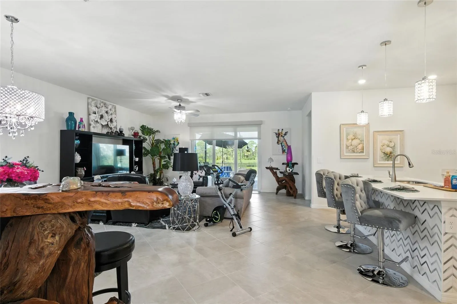19085 CABERNET CT
