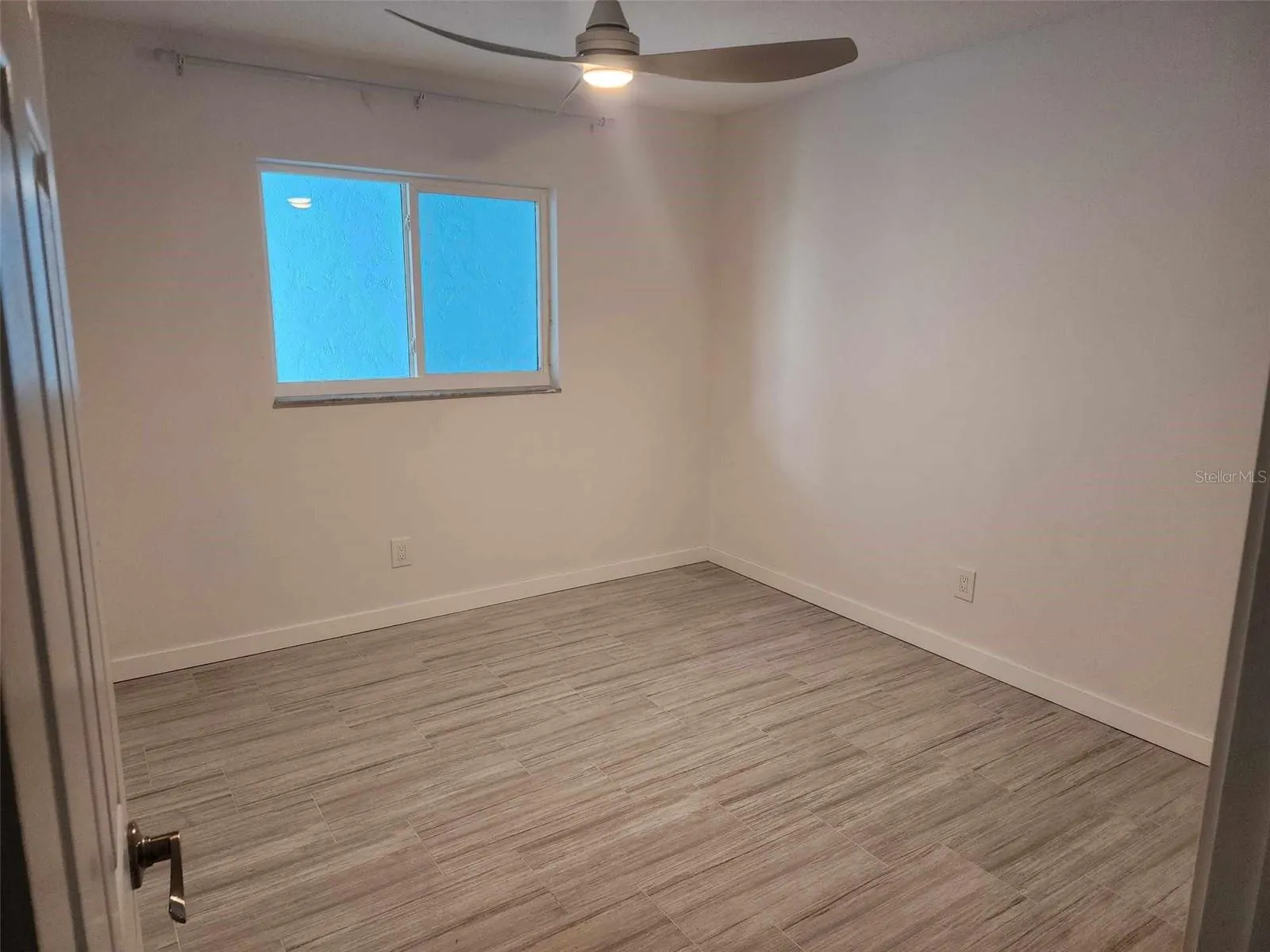2801 MAGDALINA DR #1A, #1A