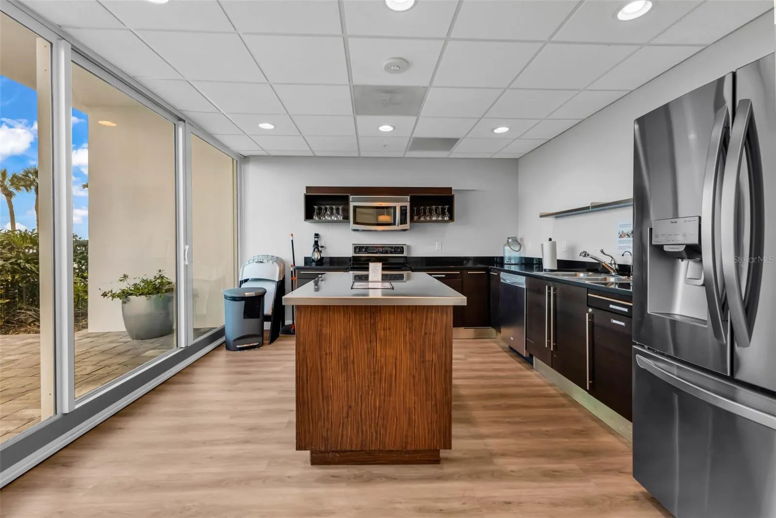 888 BLVD OF THE ARTS #1405, #1405