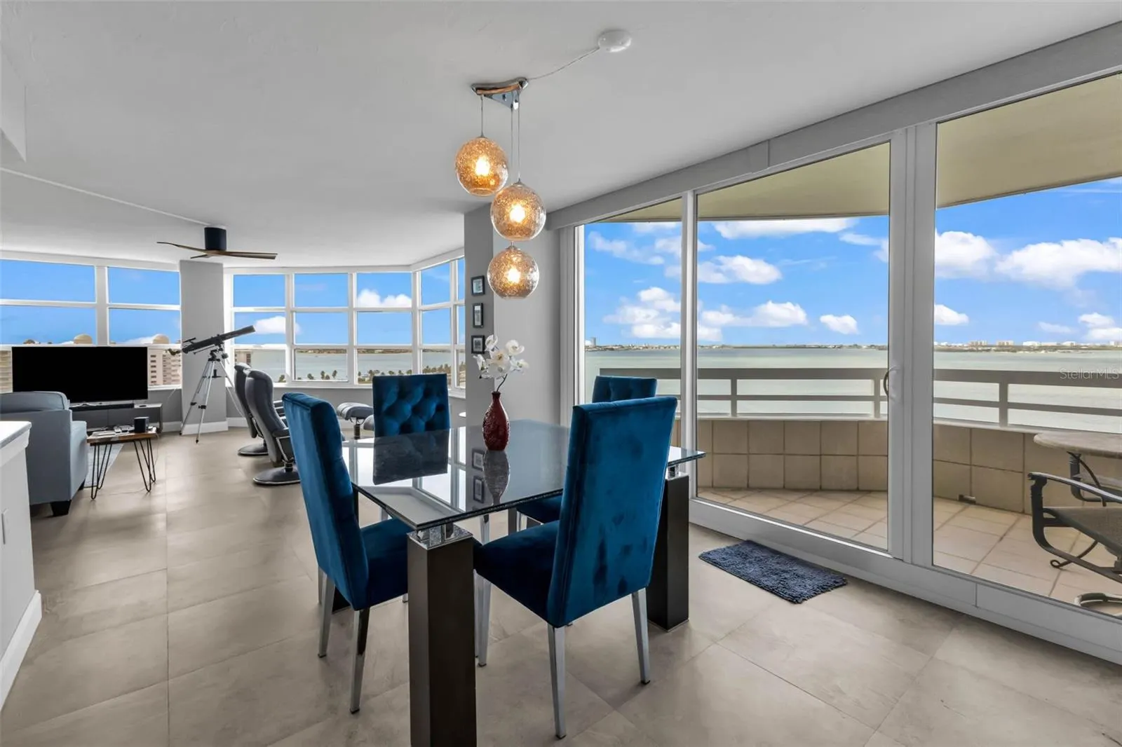888 BLVD OF THE ARTS #1405, #1405