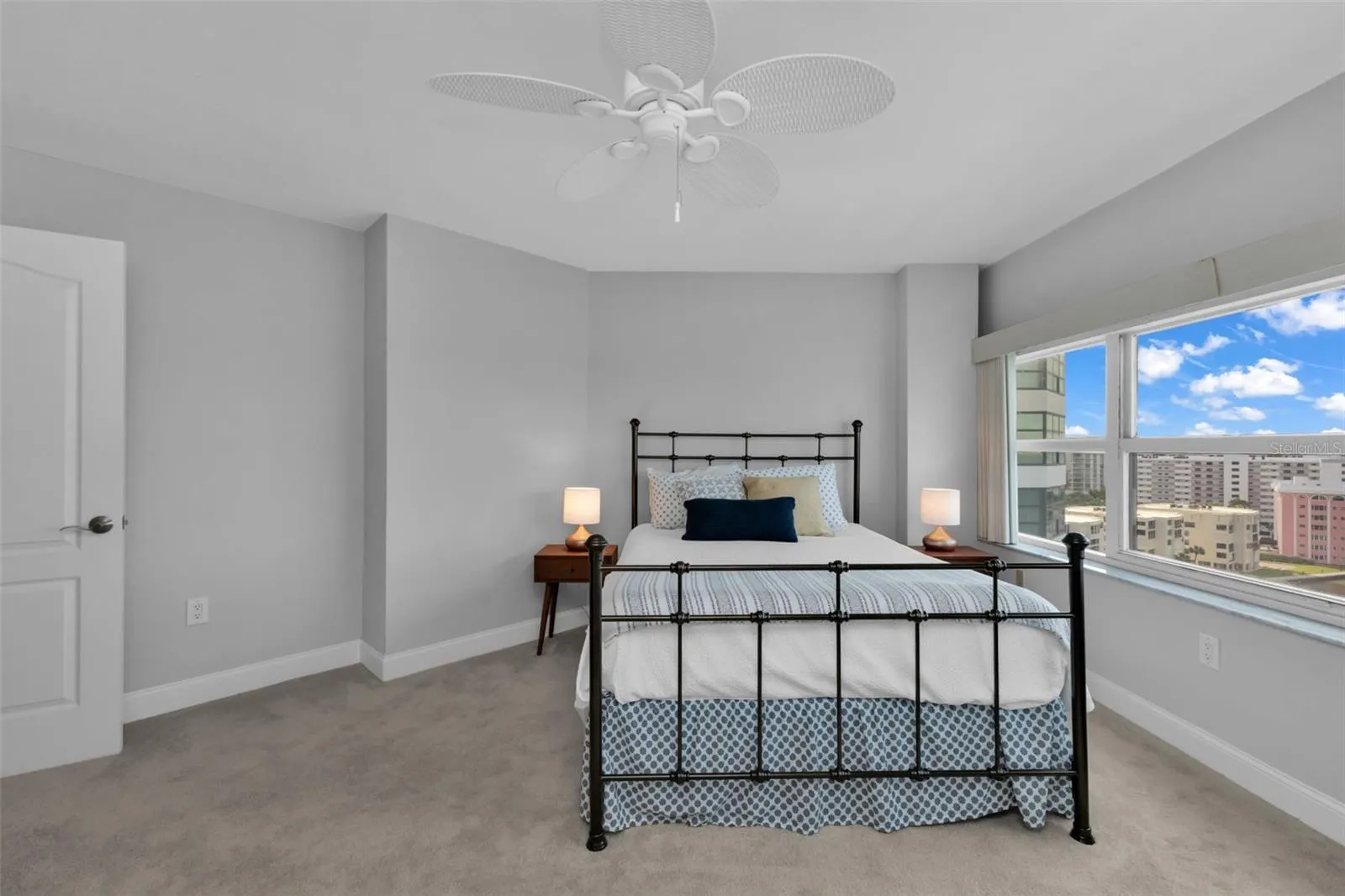 888 BLVD OF THE ARTS #1405, #1405