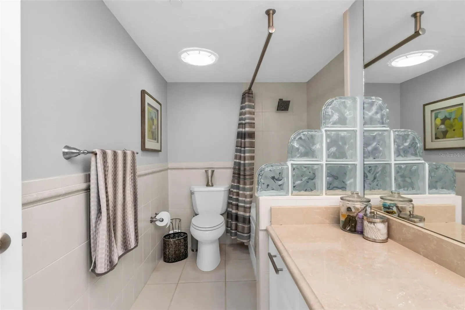 888 BLVD OF THE ARTS #1405, #1405