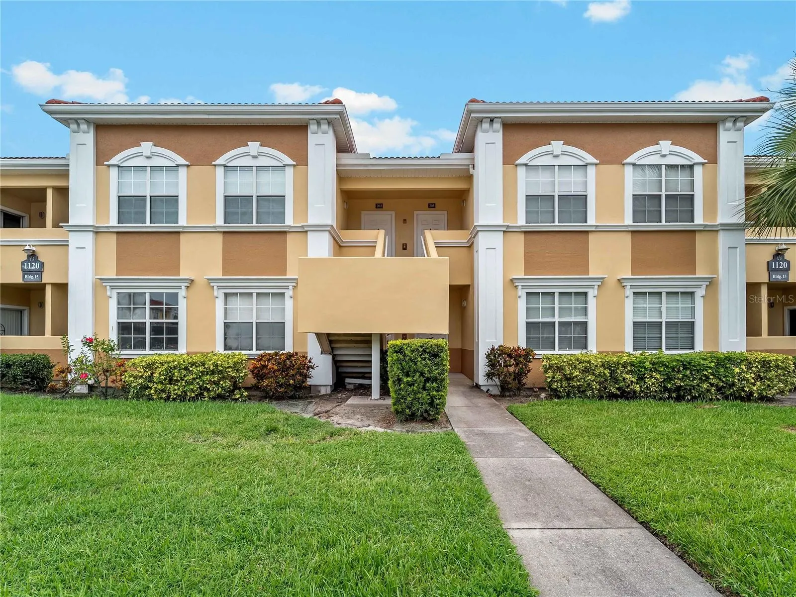 1120 VILLAGIO CIR #202, #202