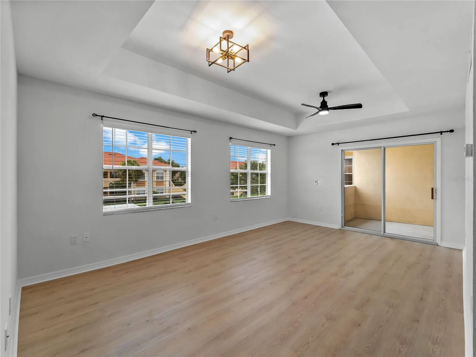 1120 VILLAGIO CIR #202, #202