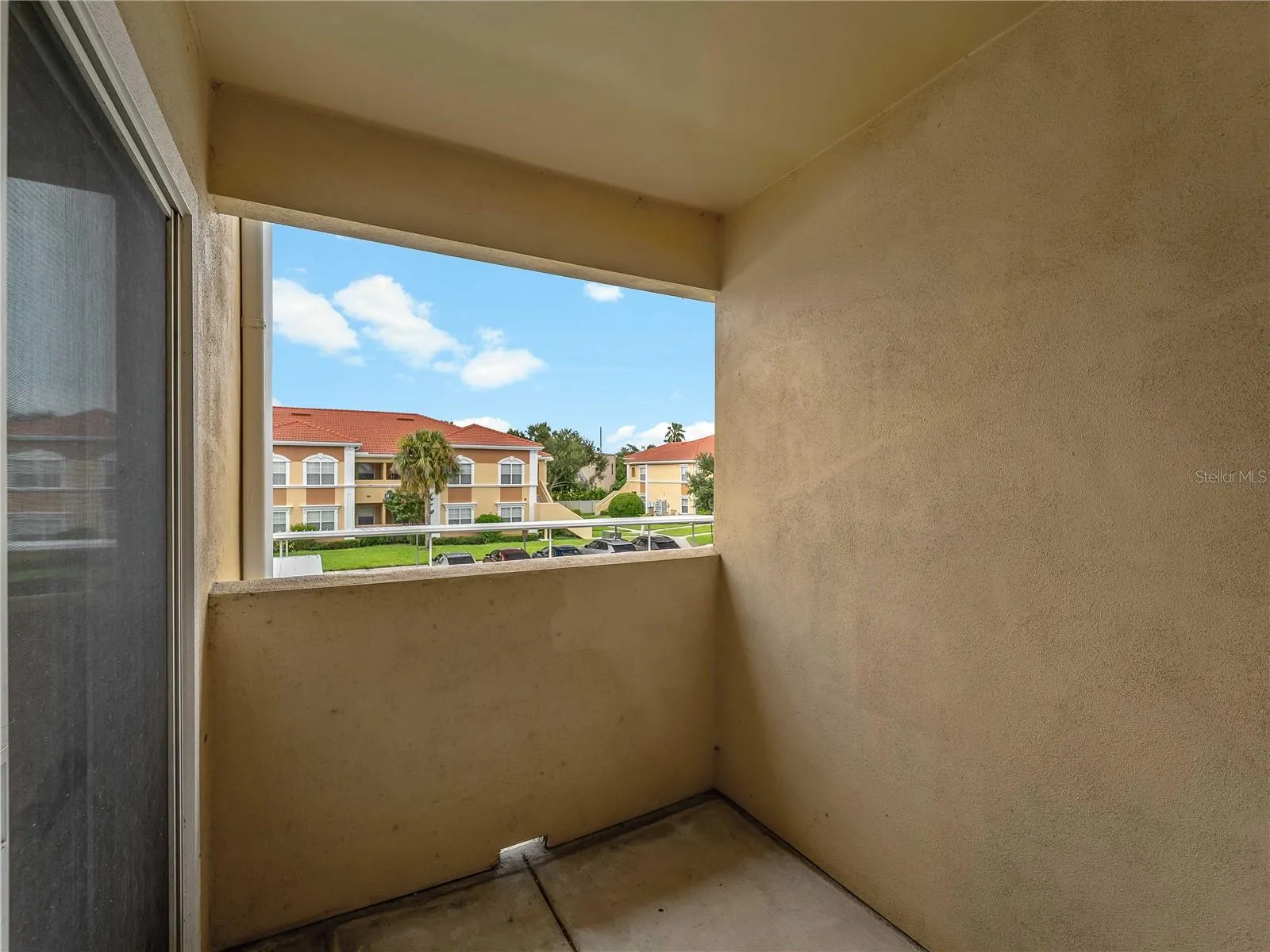 1120 VILLAGIO CIR #202, #202