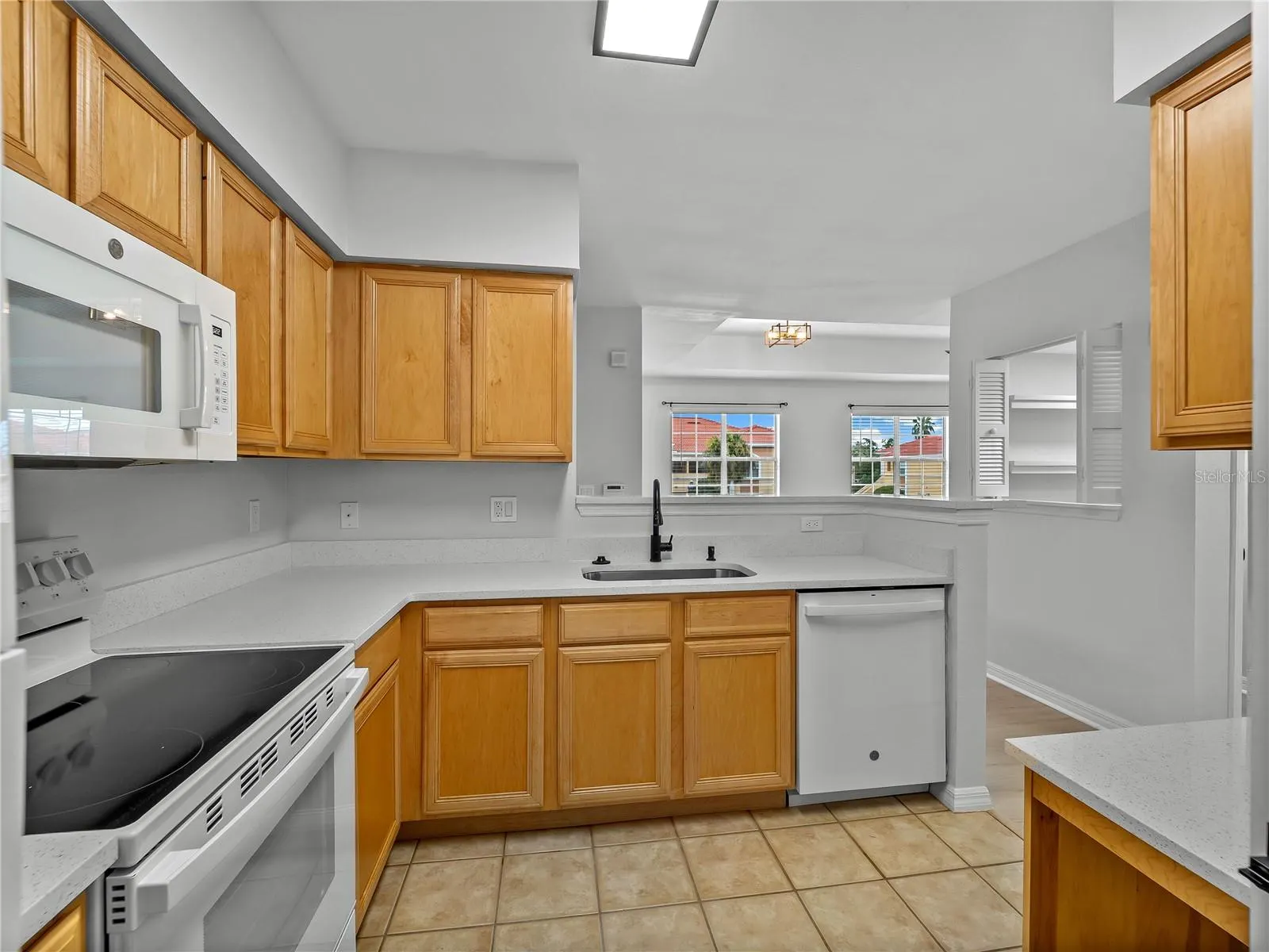 1120 VILLAGIO CIR #202, #202