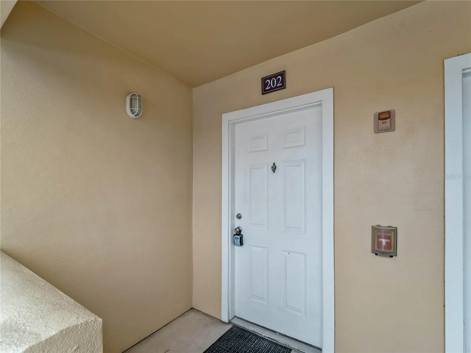 1120 VILLAGIO CIR #202, #202
