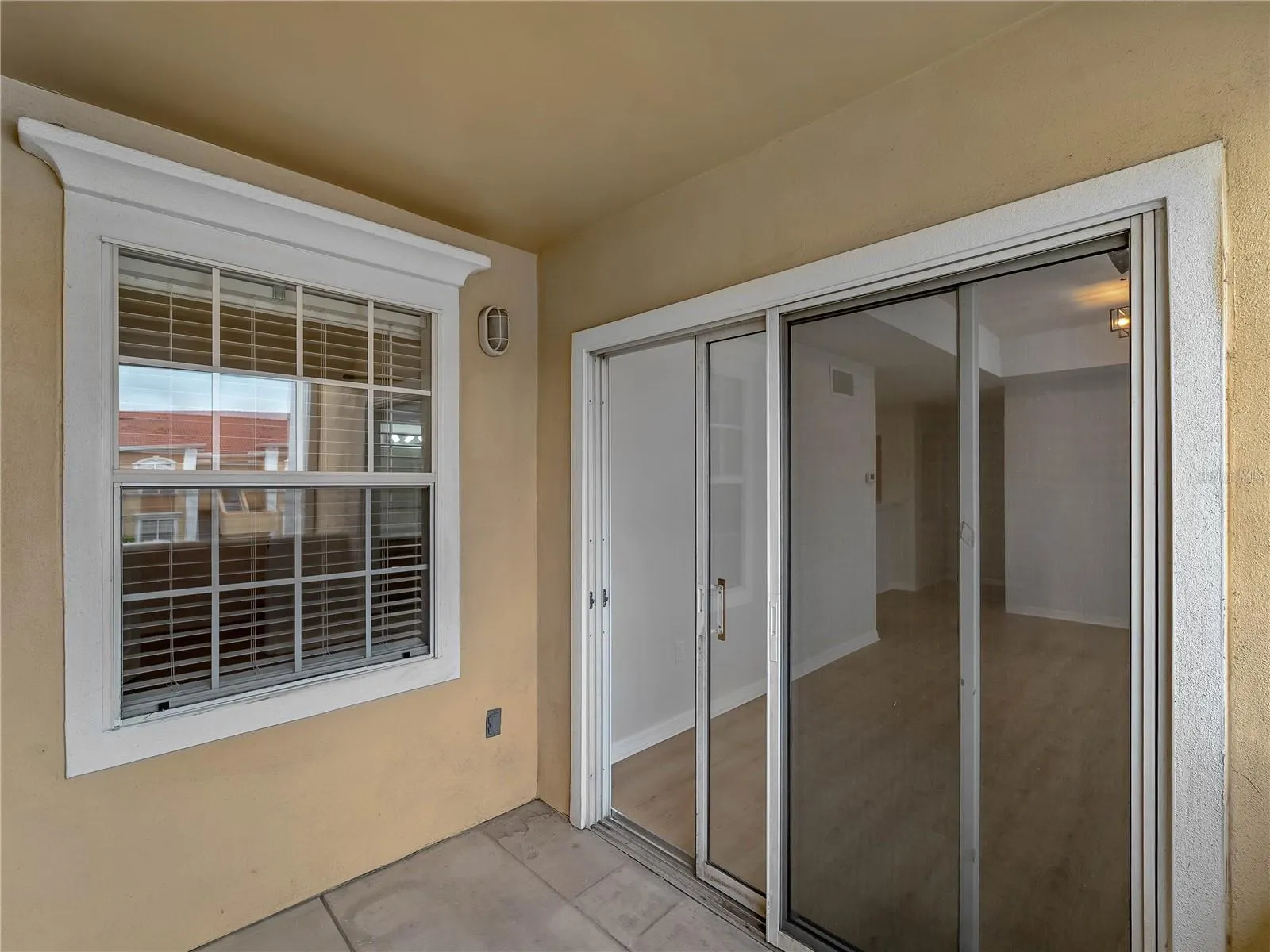 1120 VILLAGIO CIR #202, #202