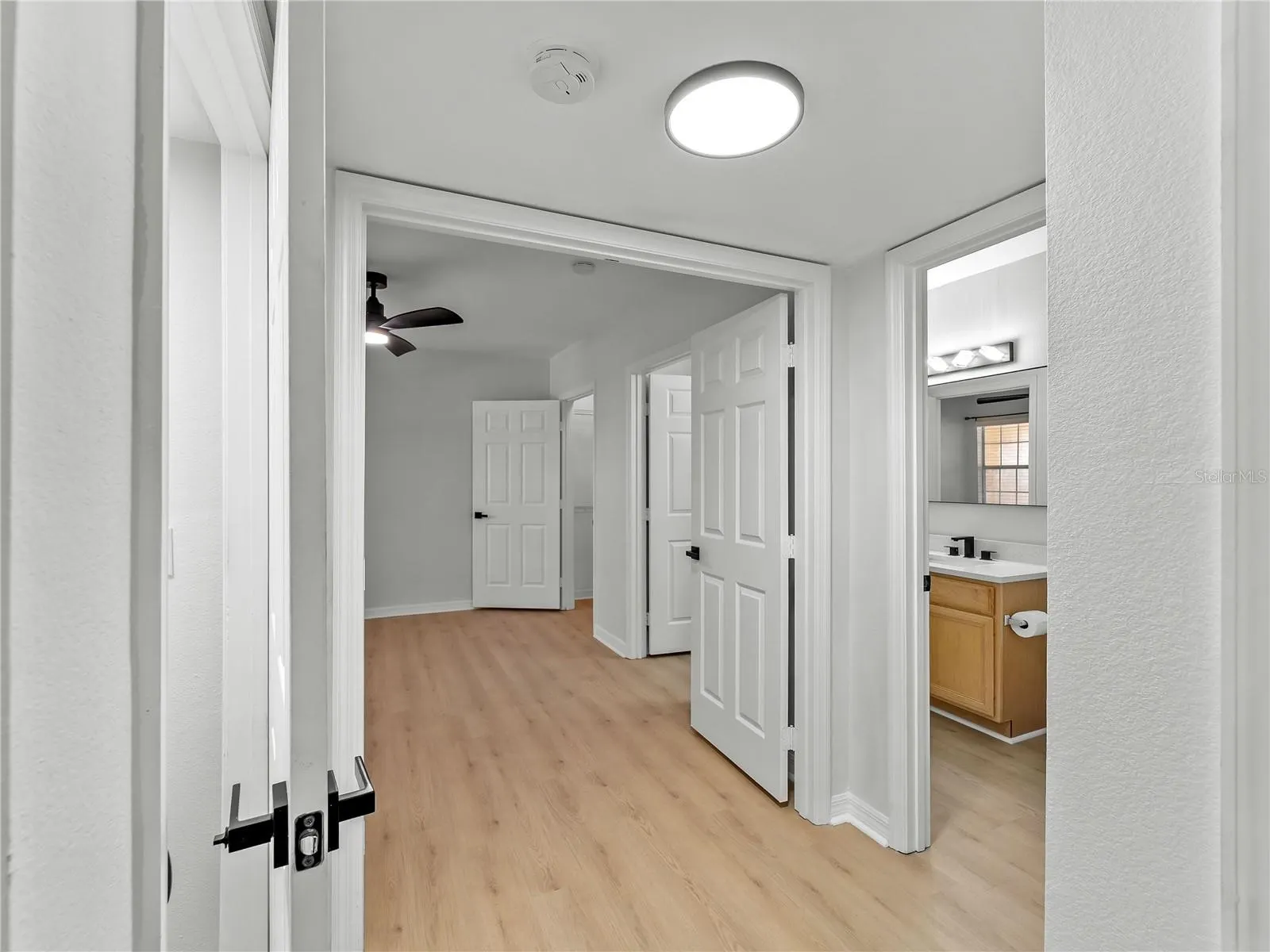 1120 VILLAGIO CIR #202, #202
