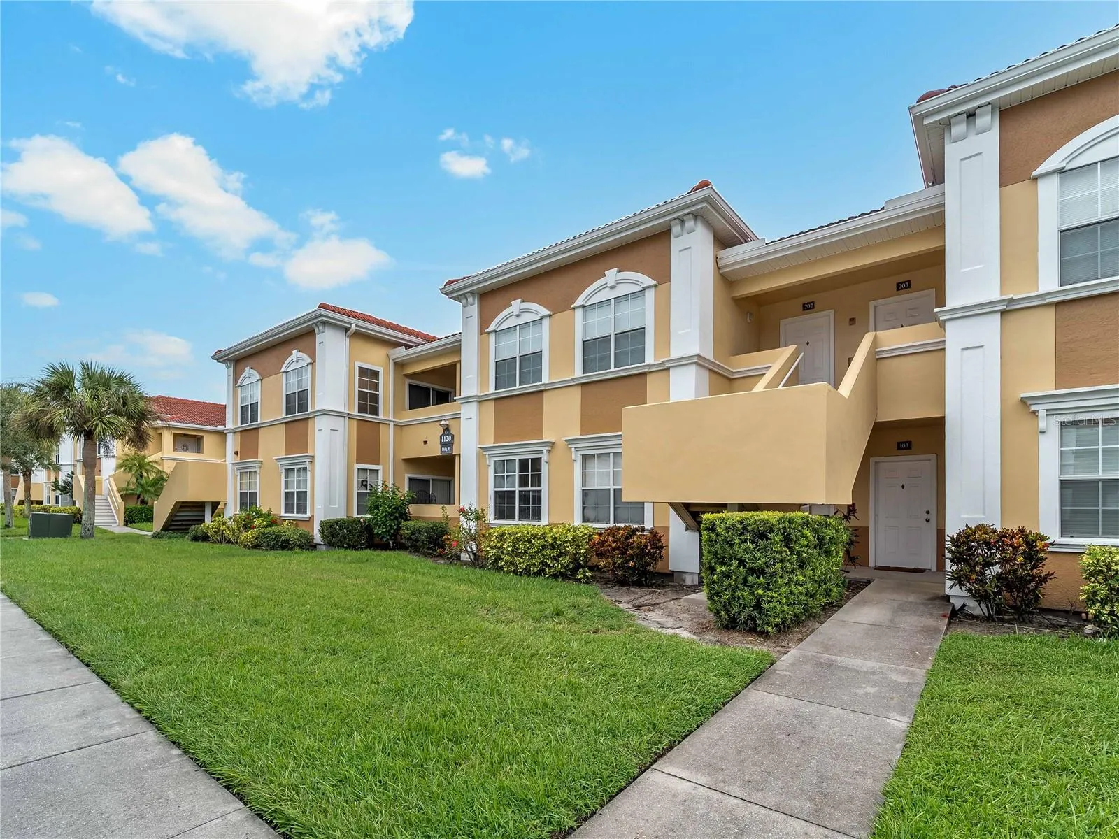 1120 VILLAGIO CIR #202, #202