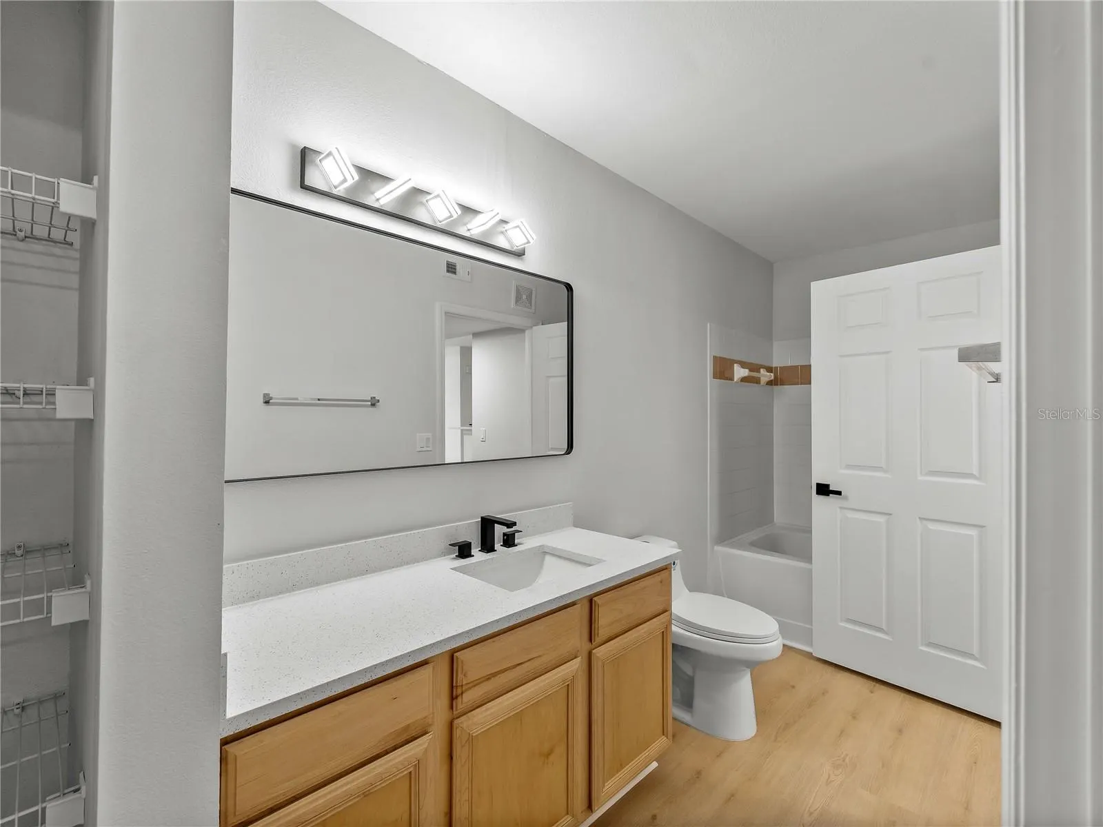 1120 VILLAGIO CIR #202, #202