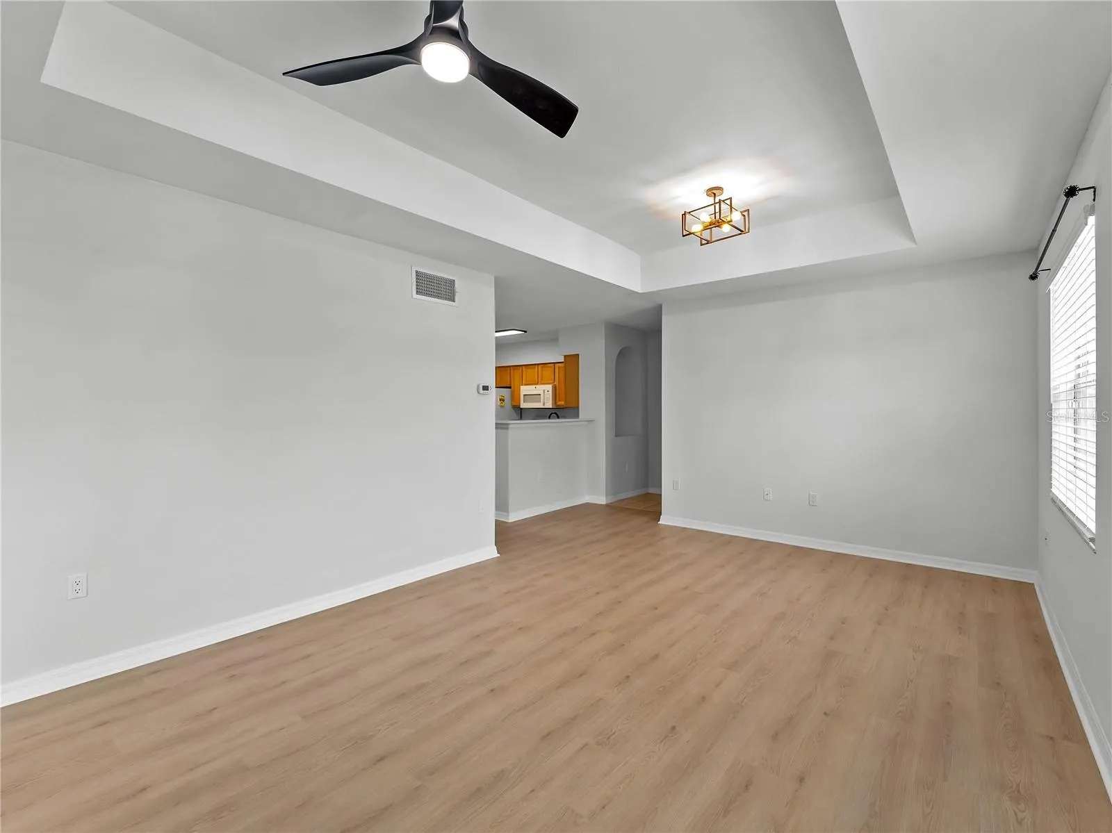 1120 VILLAGIO CIR #202, #202