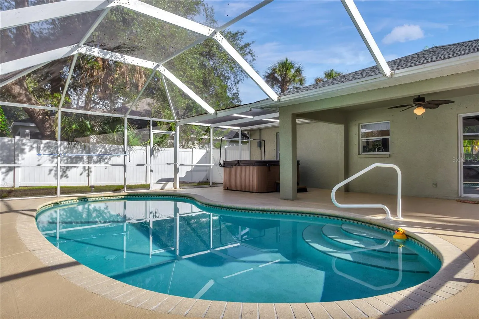 2621 PARLAY LN