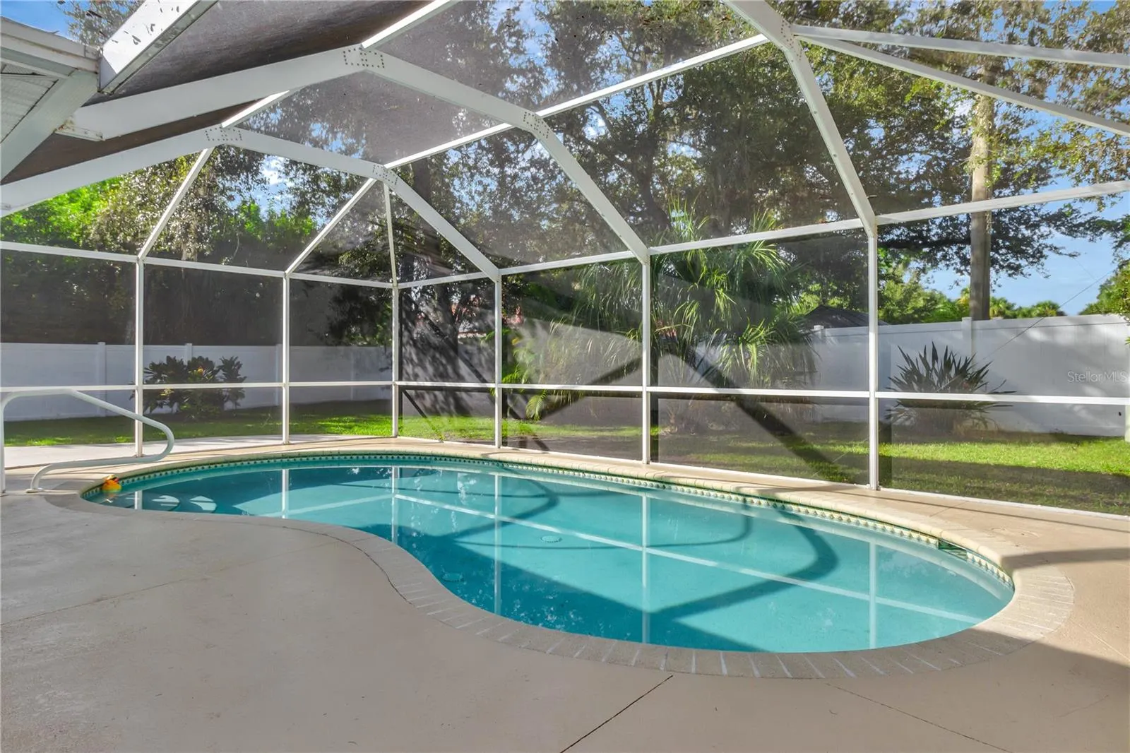 2621 PARLAY LN