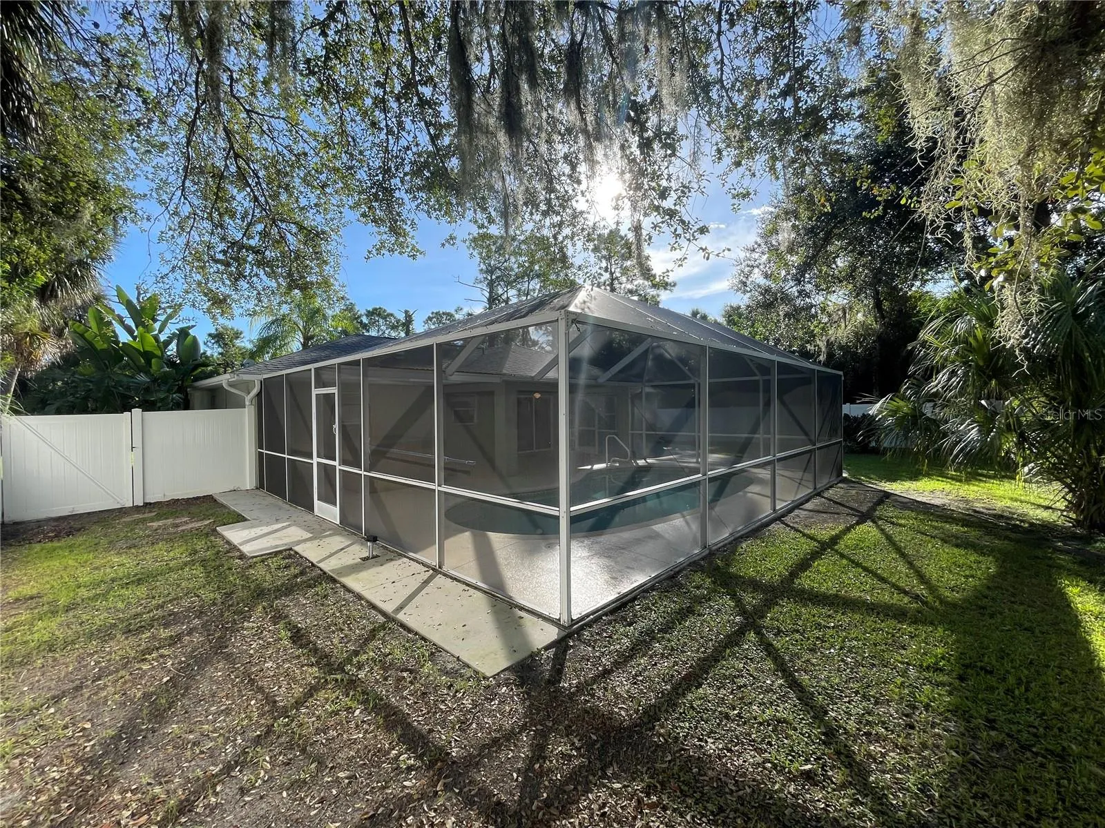 2621 PARLAY LN
