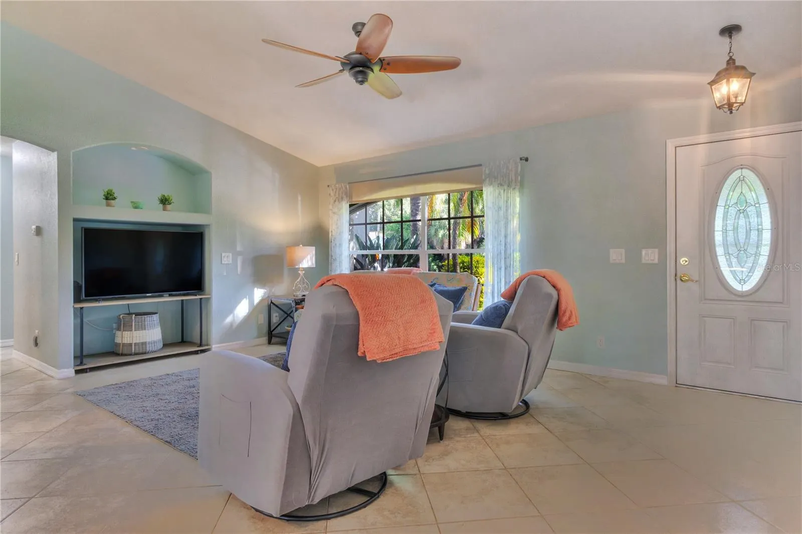 2621 PARLAY LN