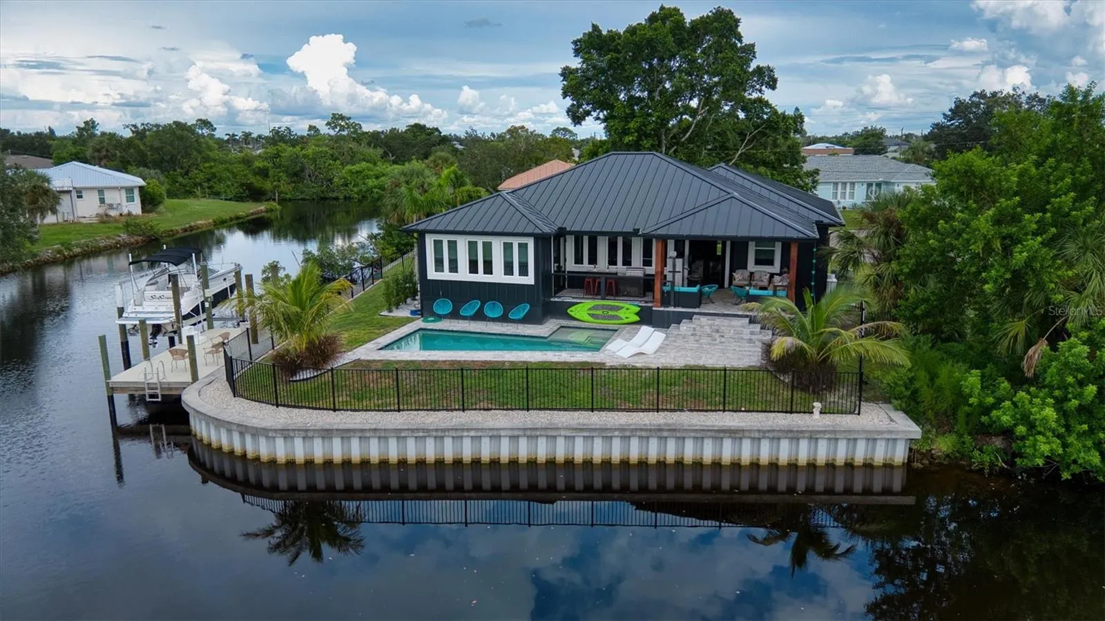 3001 BANYAN WAY