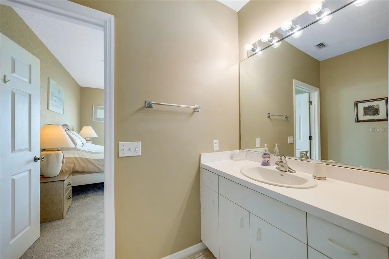 3923 CAPE HAZE DR #304, #304