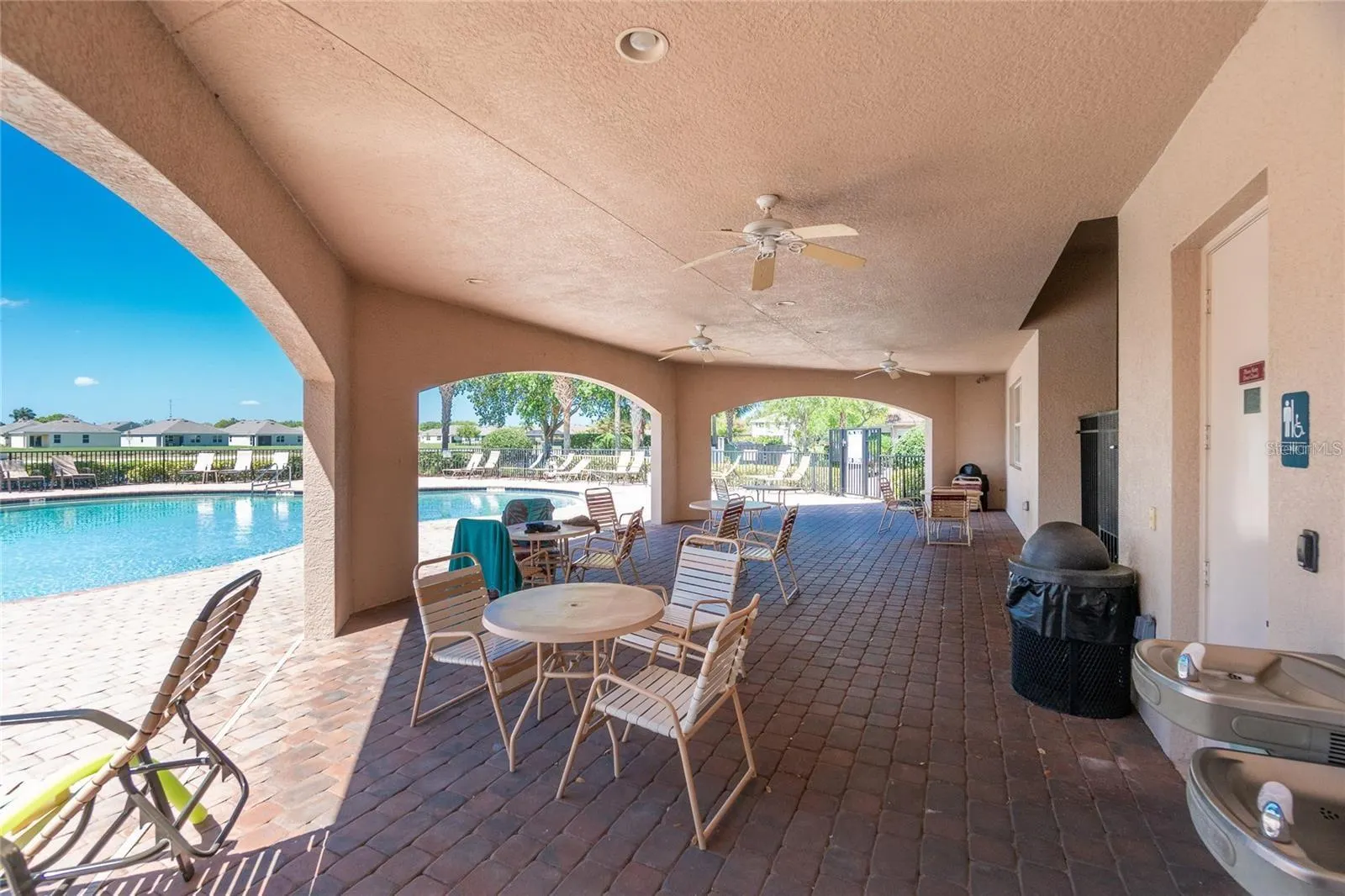 4075 MANATEE LN