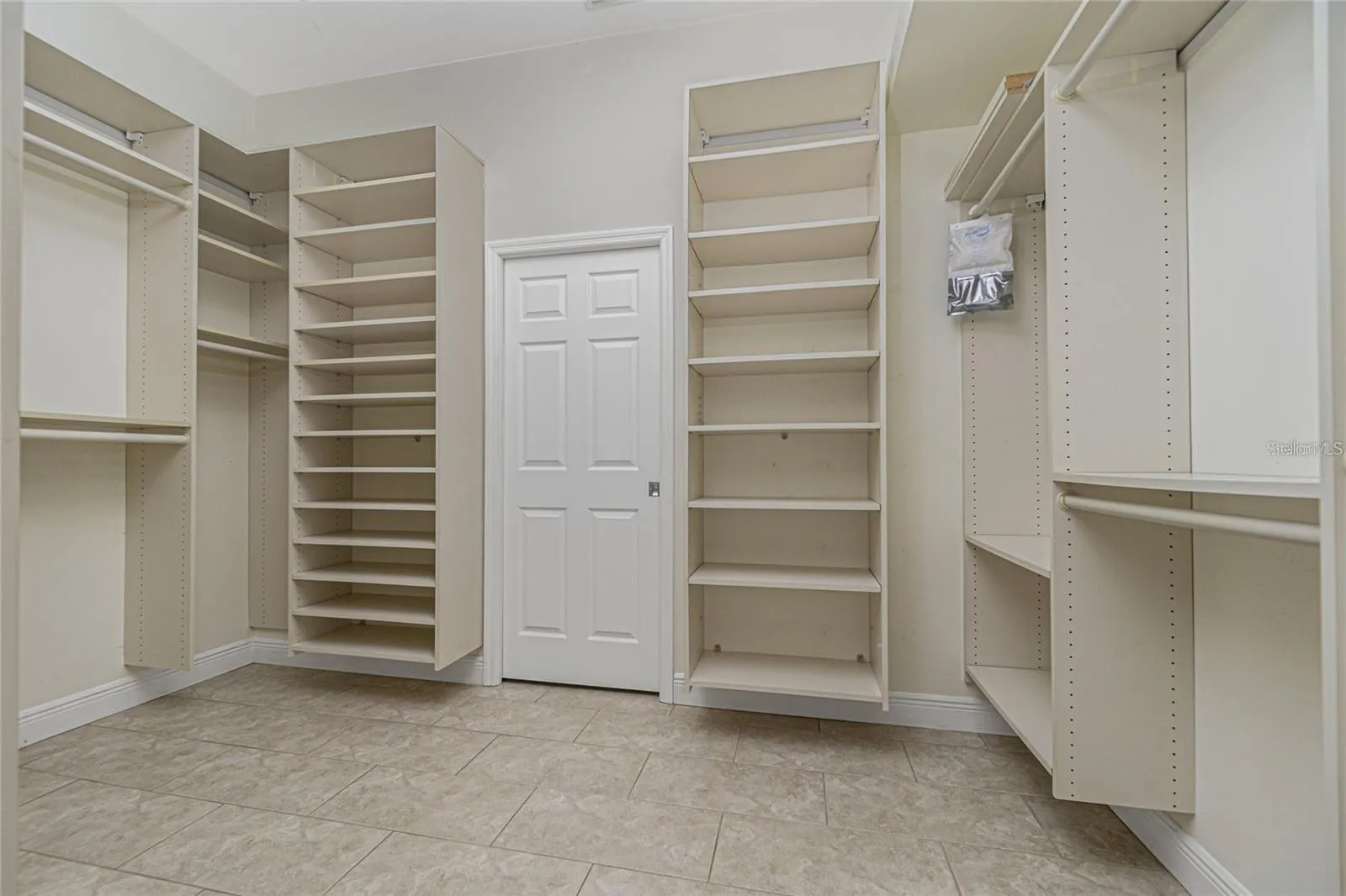 1453 WREN CT